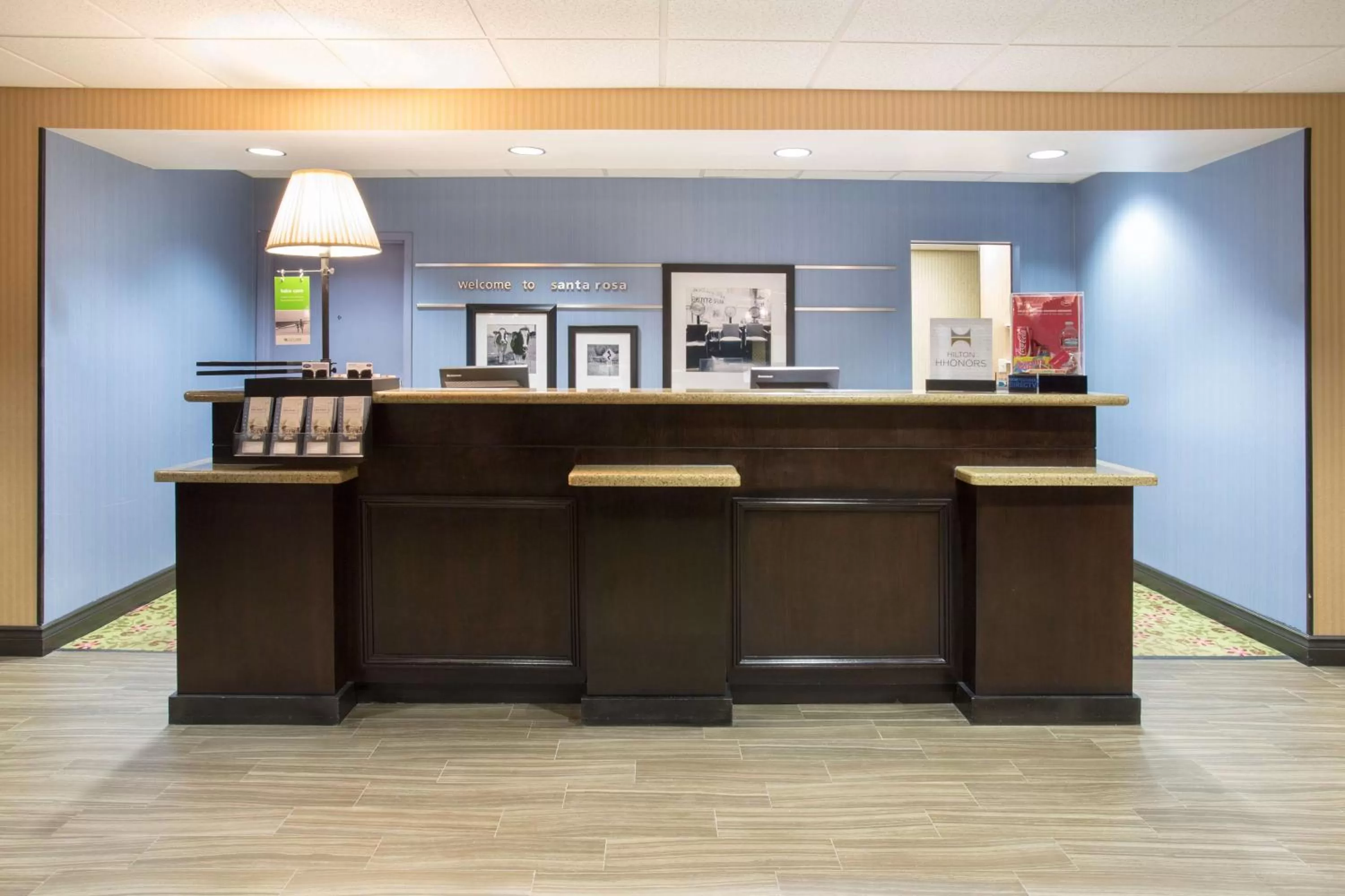 Lobby or reception in Hampton Inn Santa Rosa