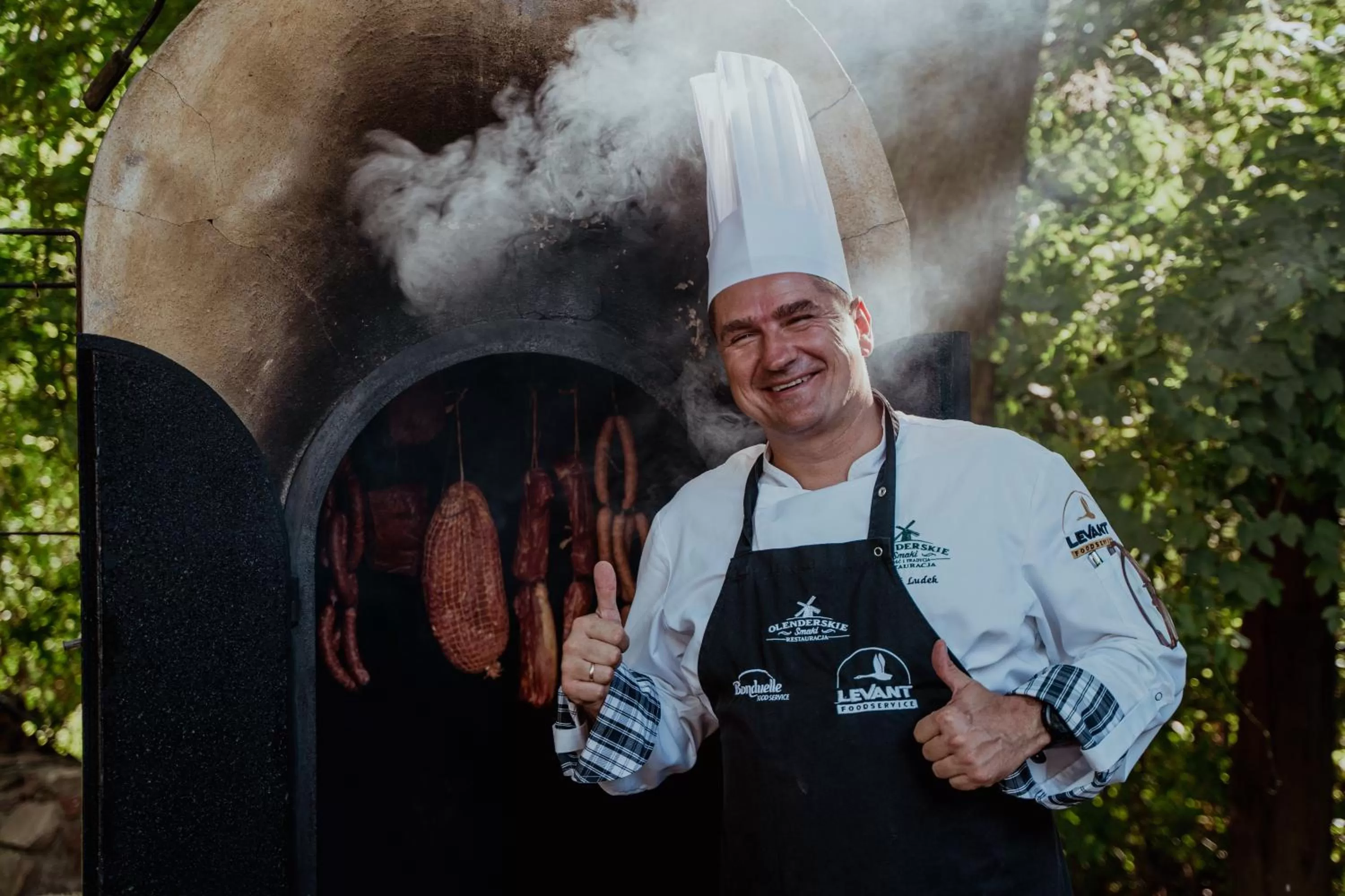 Restaurant/places to eat in Olandia