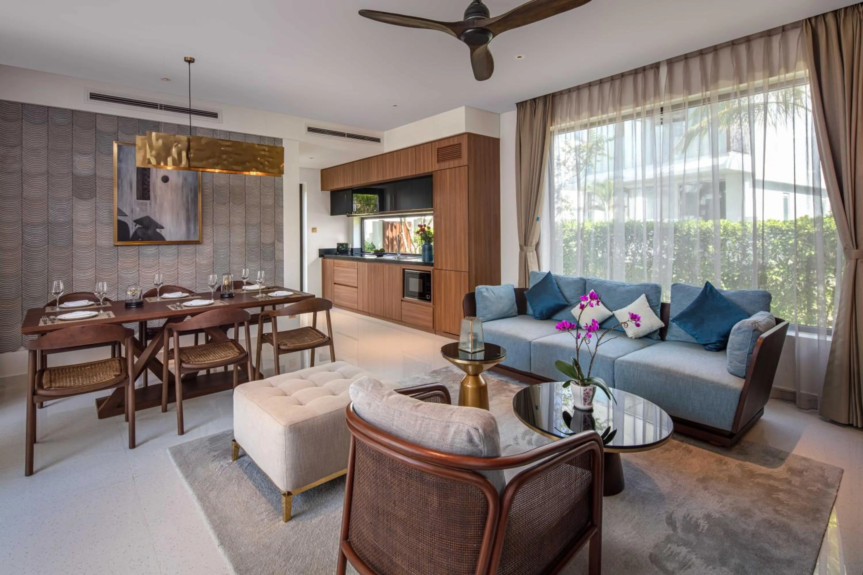 Living room in Wyndham Hoi An Royal Beachfront Resort & Villas