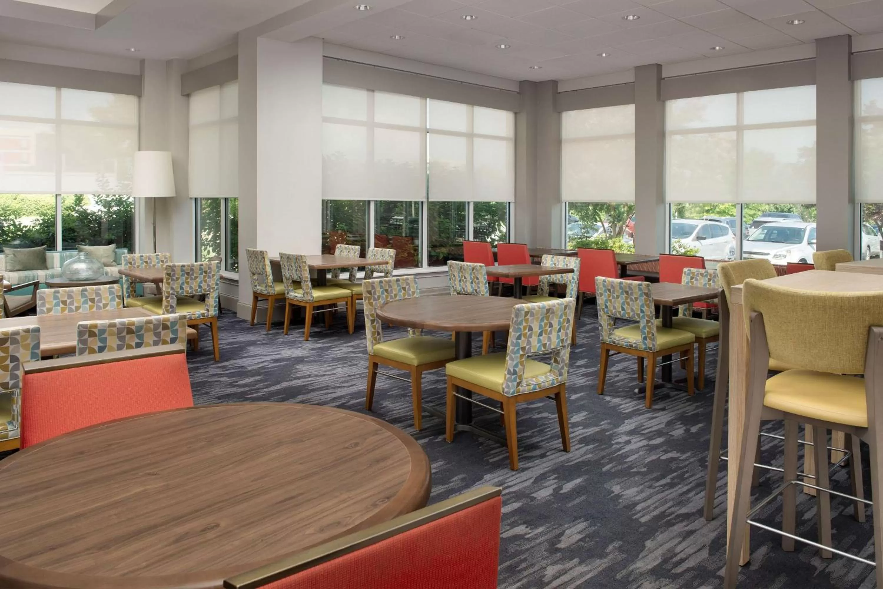 Restaurant/places to eat in Hilton Garden Inn Knoxville West/Cedar Bluff