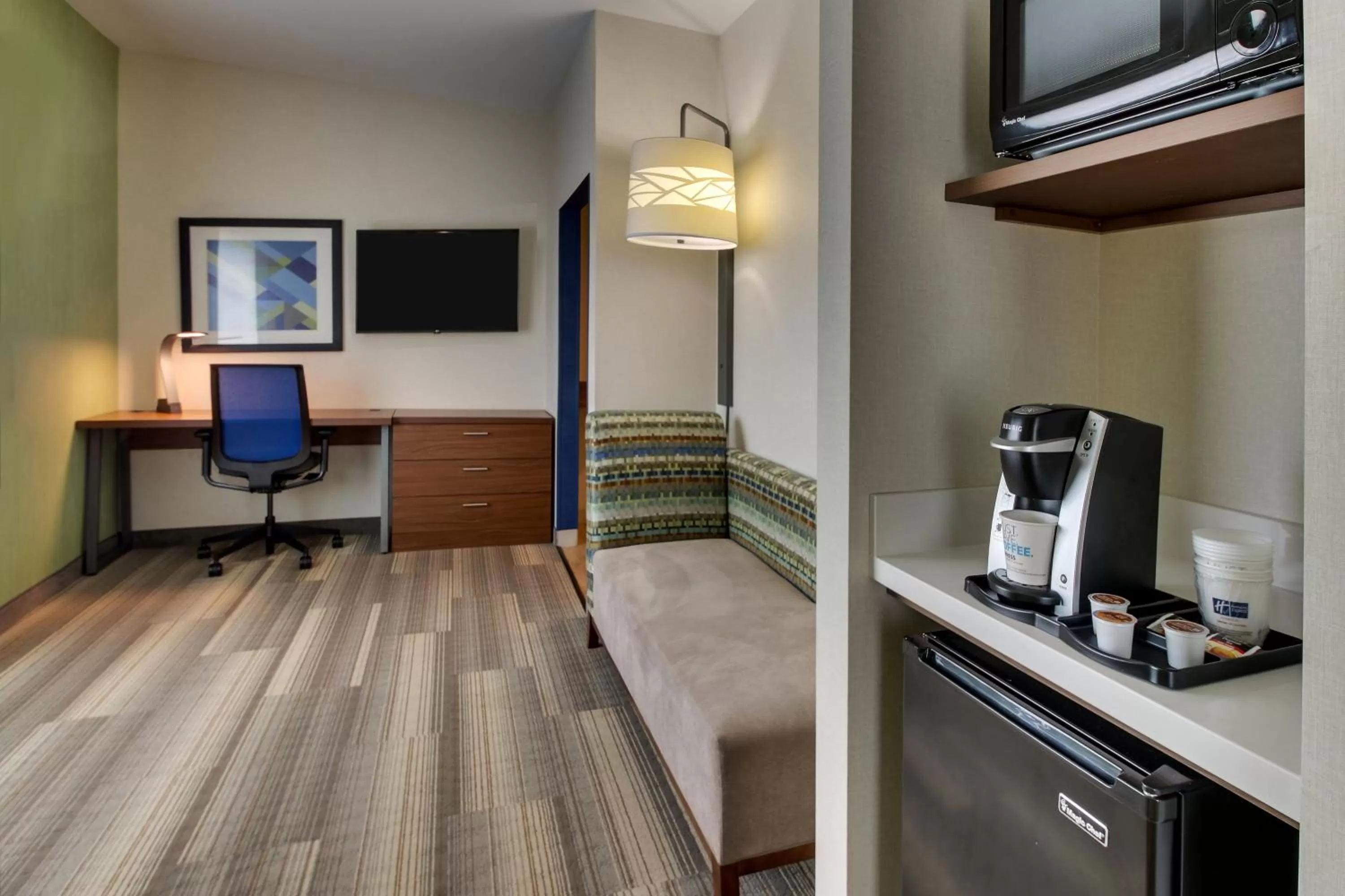 Bedroom, Bed in Holiday Inn Express & Suites Ithaca by IHG