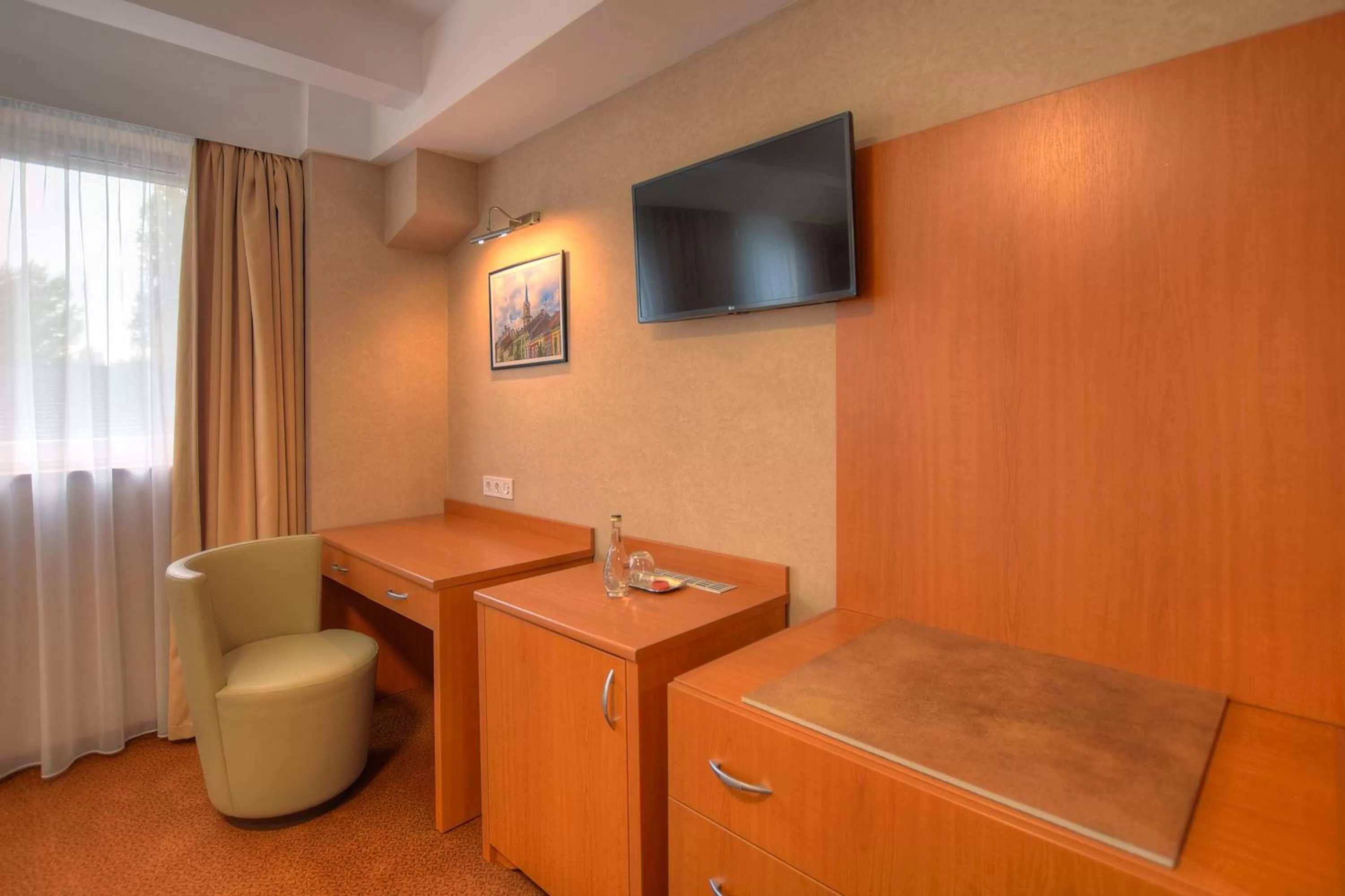 Bedroom in Anna Hotel