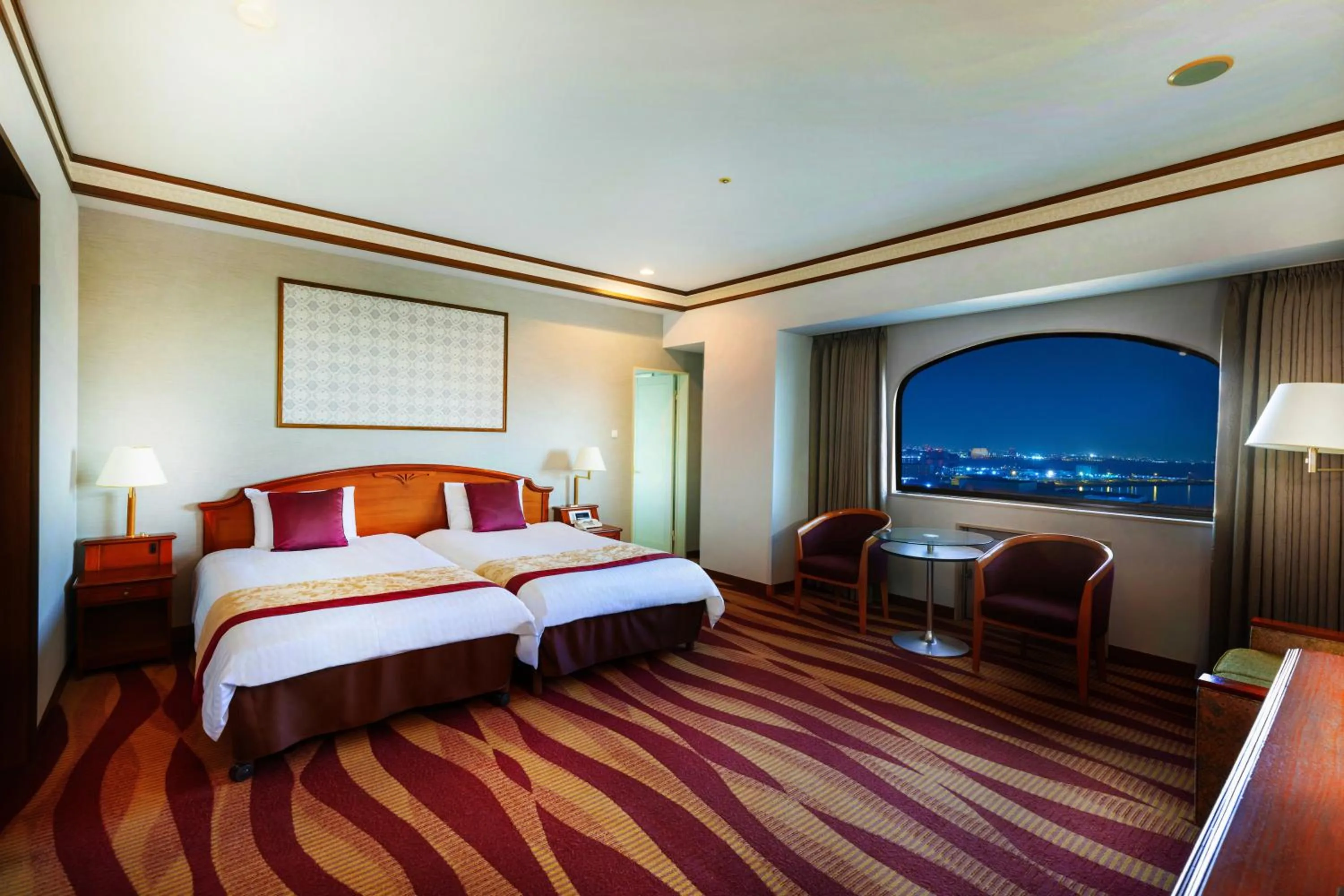 Photo of the whole room, Bed in Hotel Plaza Kobe