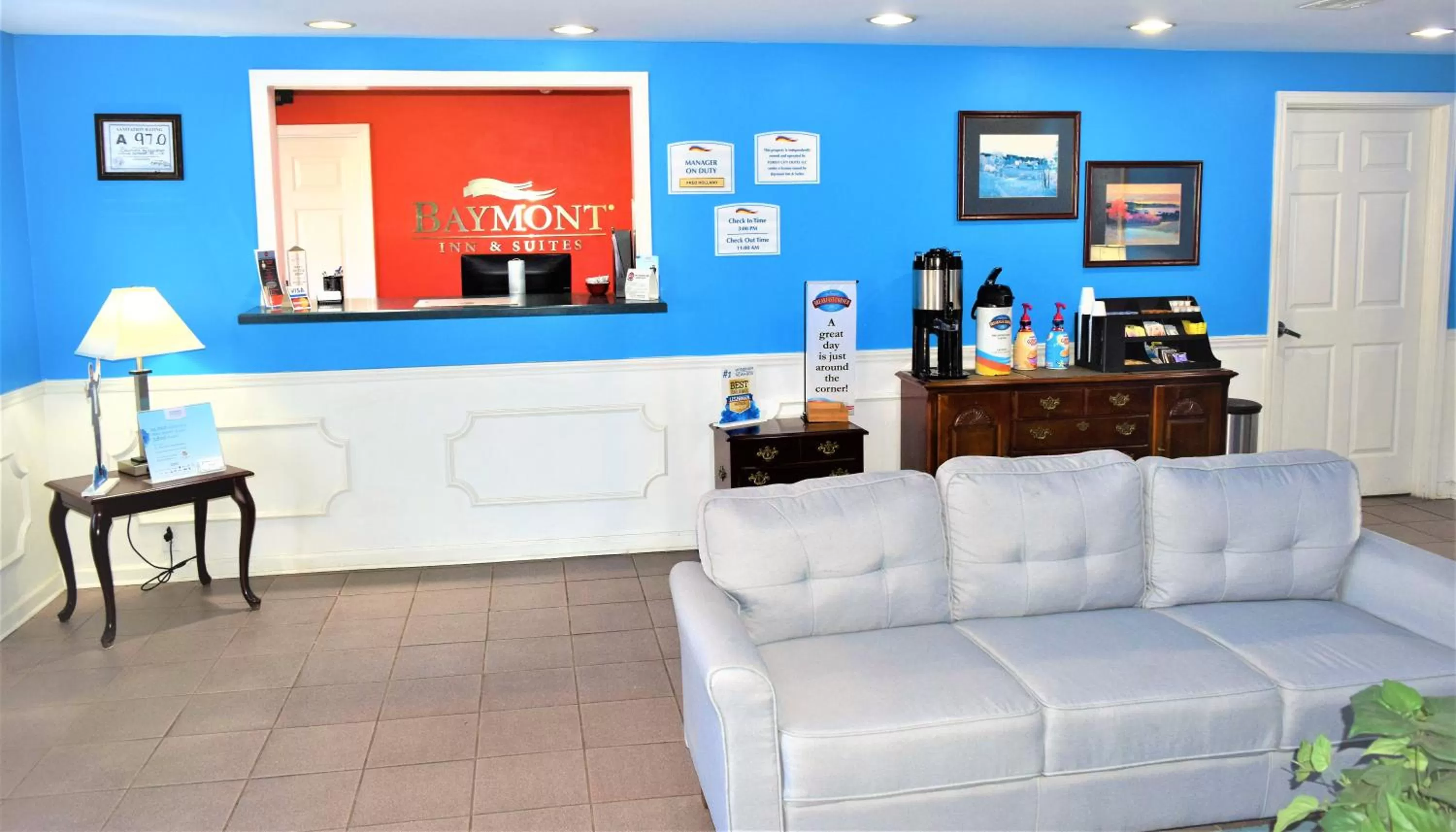 Lobby or reception in Baymont by Wyndham Forest City