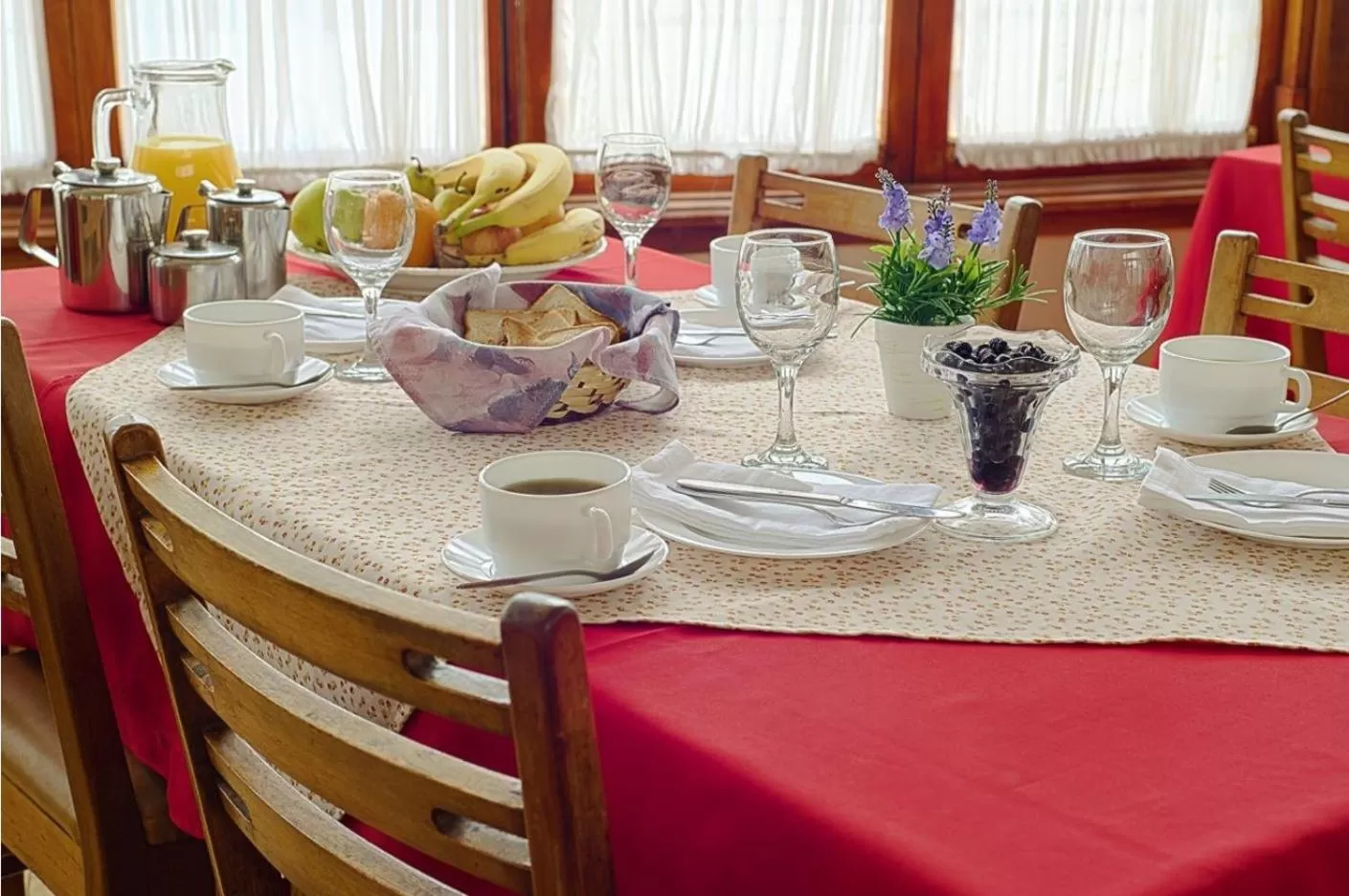 Continental breakfast in Hotel Chalet Suizo