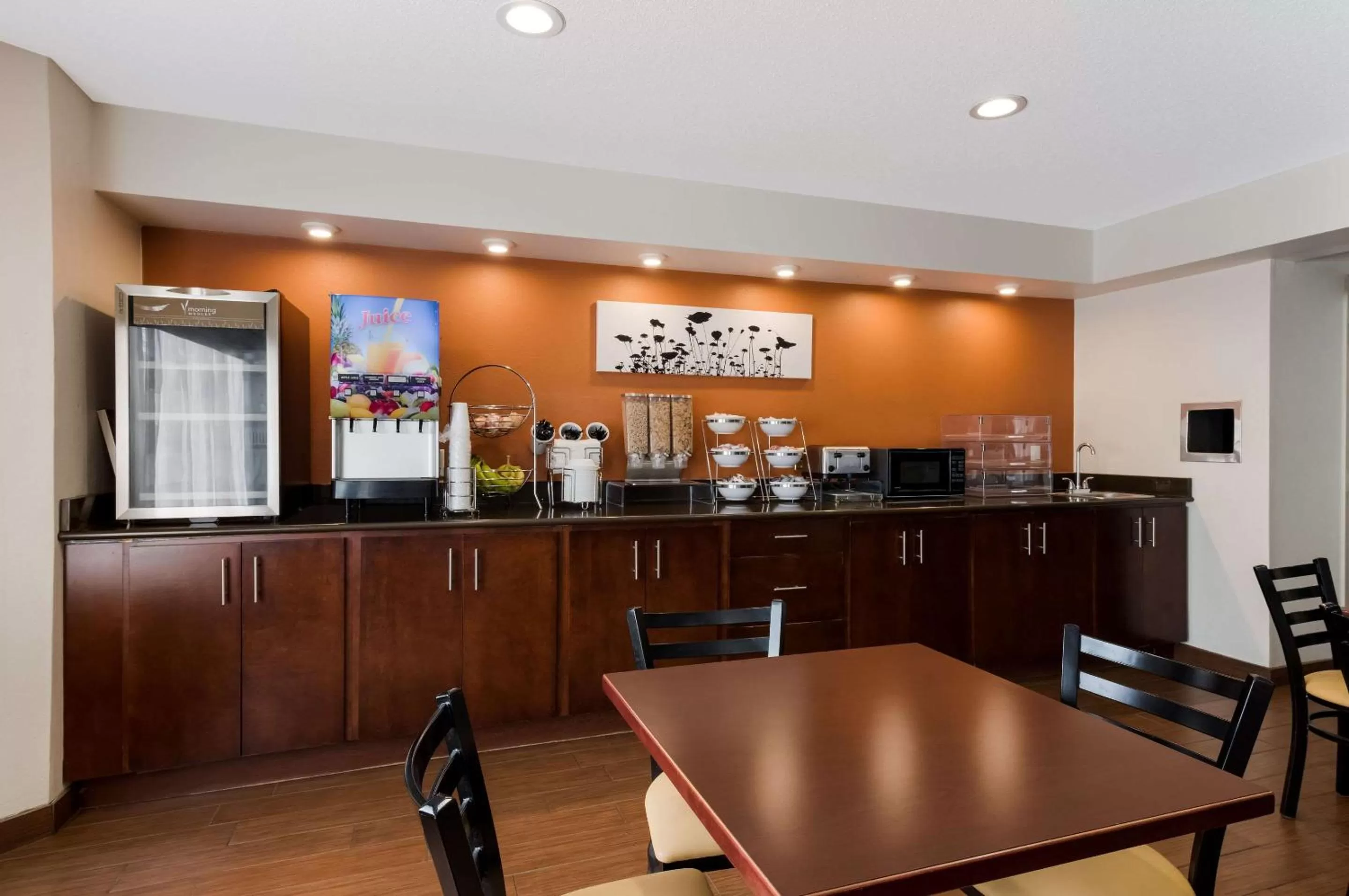 Breakfast in Sleep Inn Kernersville I-40