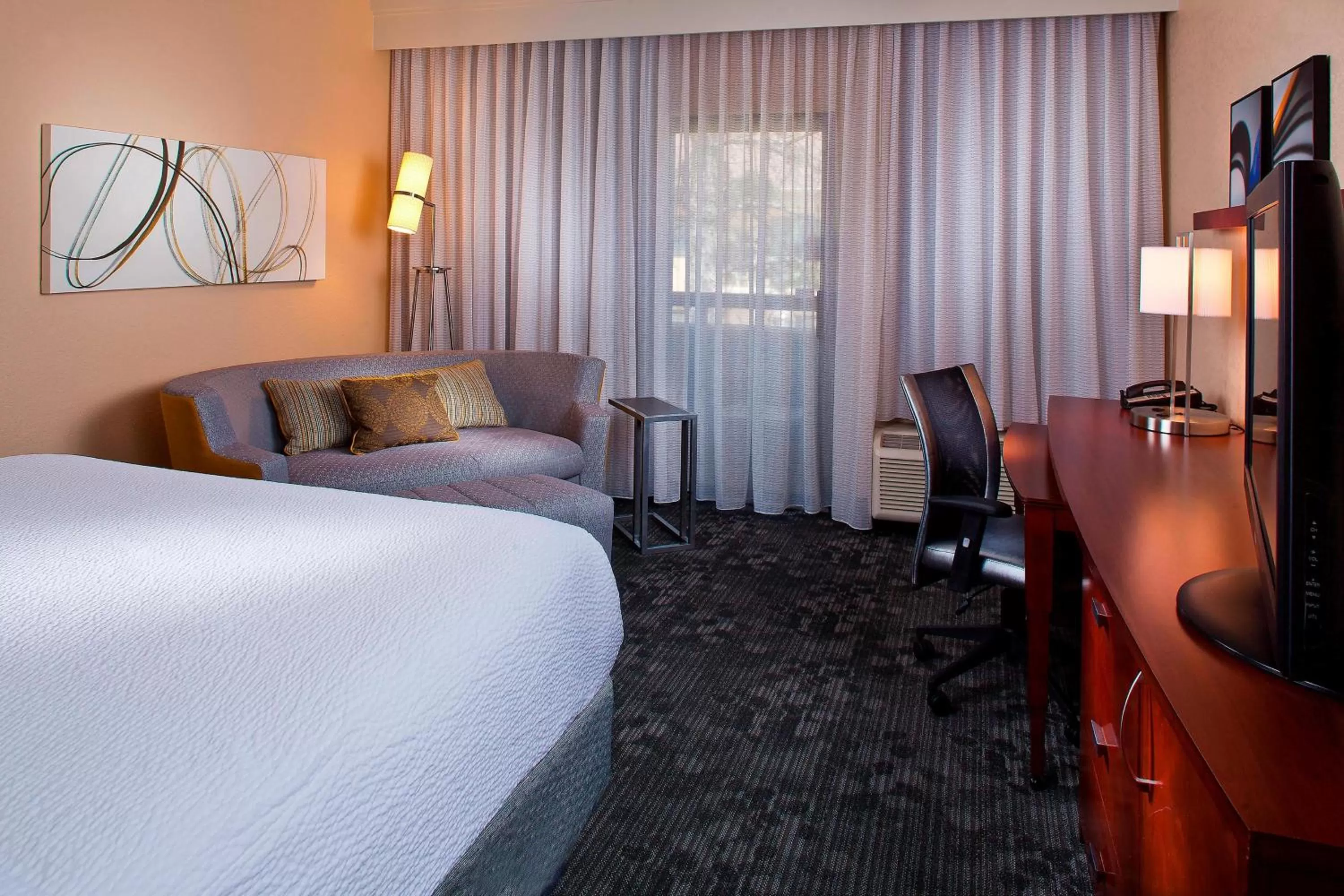 King Room with Sofa Bed and Adapted Tub - Mobility and Hearing Accessible in Courtyard by Marriott Charlottesville