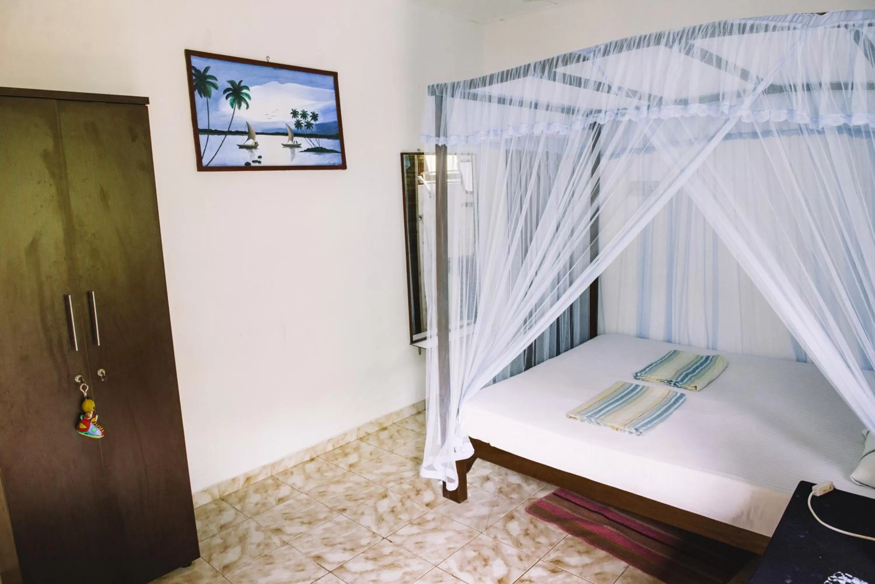 Photo of the whole room, Bed in Kadolana Guest House