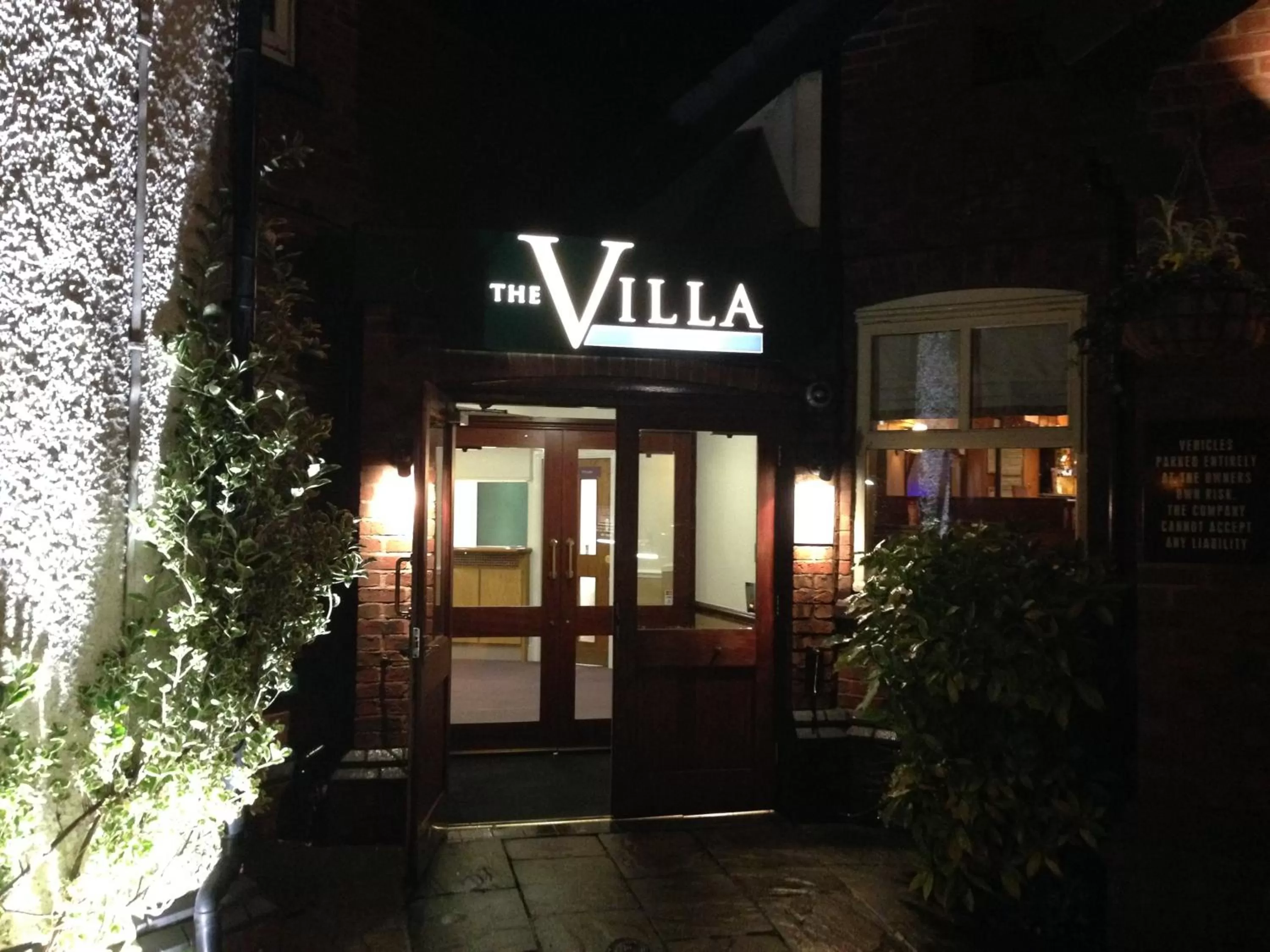 Facade/entrance in The Villa Express