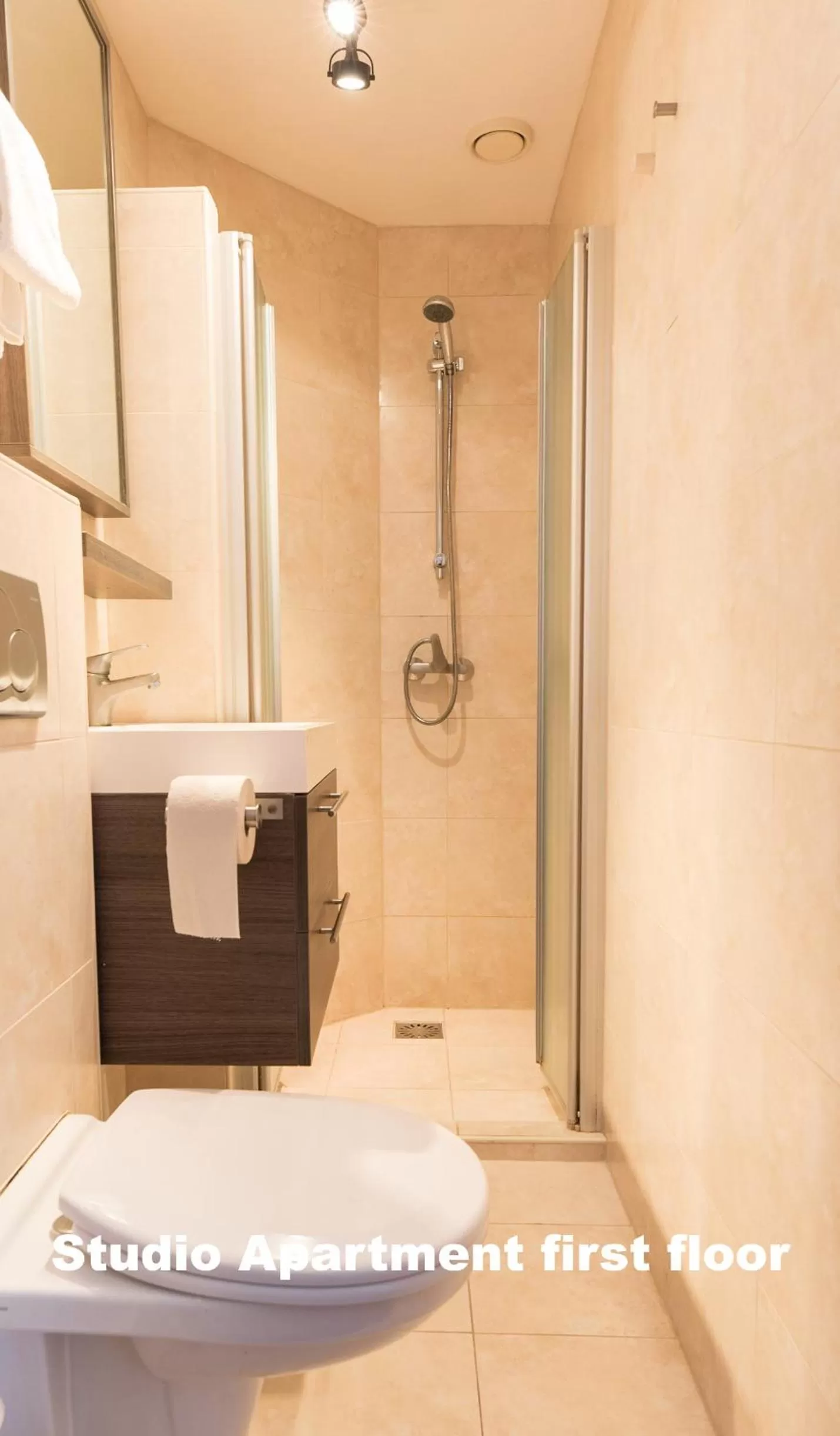 Bathroom in Hotel de Vischpoorte, centrum Deventer en aan de IJssel