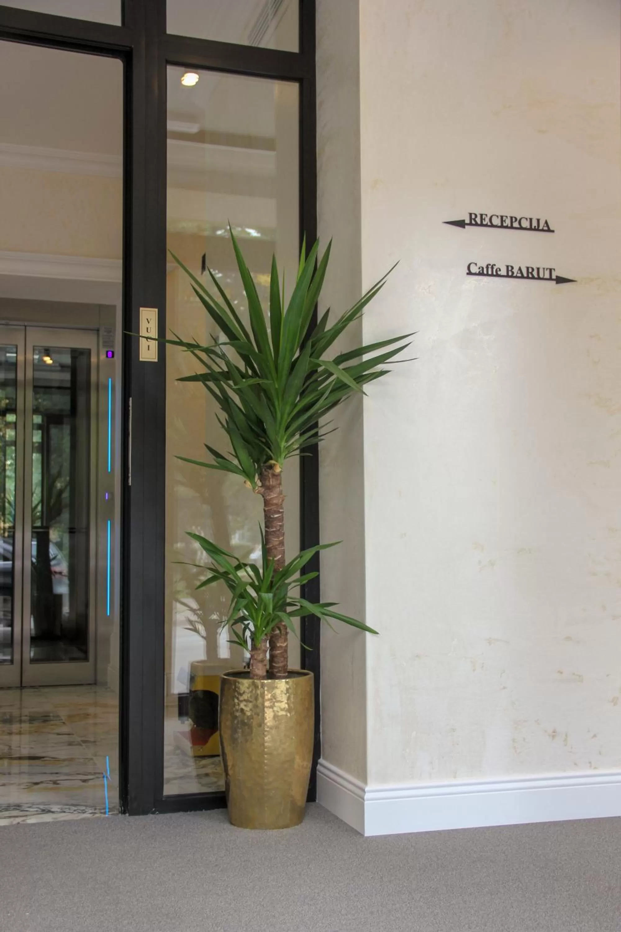Facade/entrance in Garni hotel BARUT