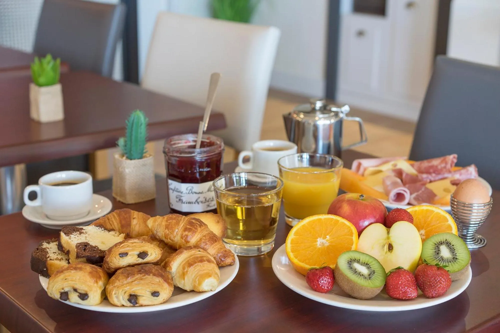 Breakfast in The Originals Boutique, Hôtel Admiral's, Les Sables-d'Olonne