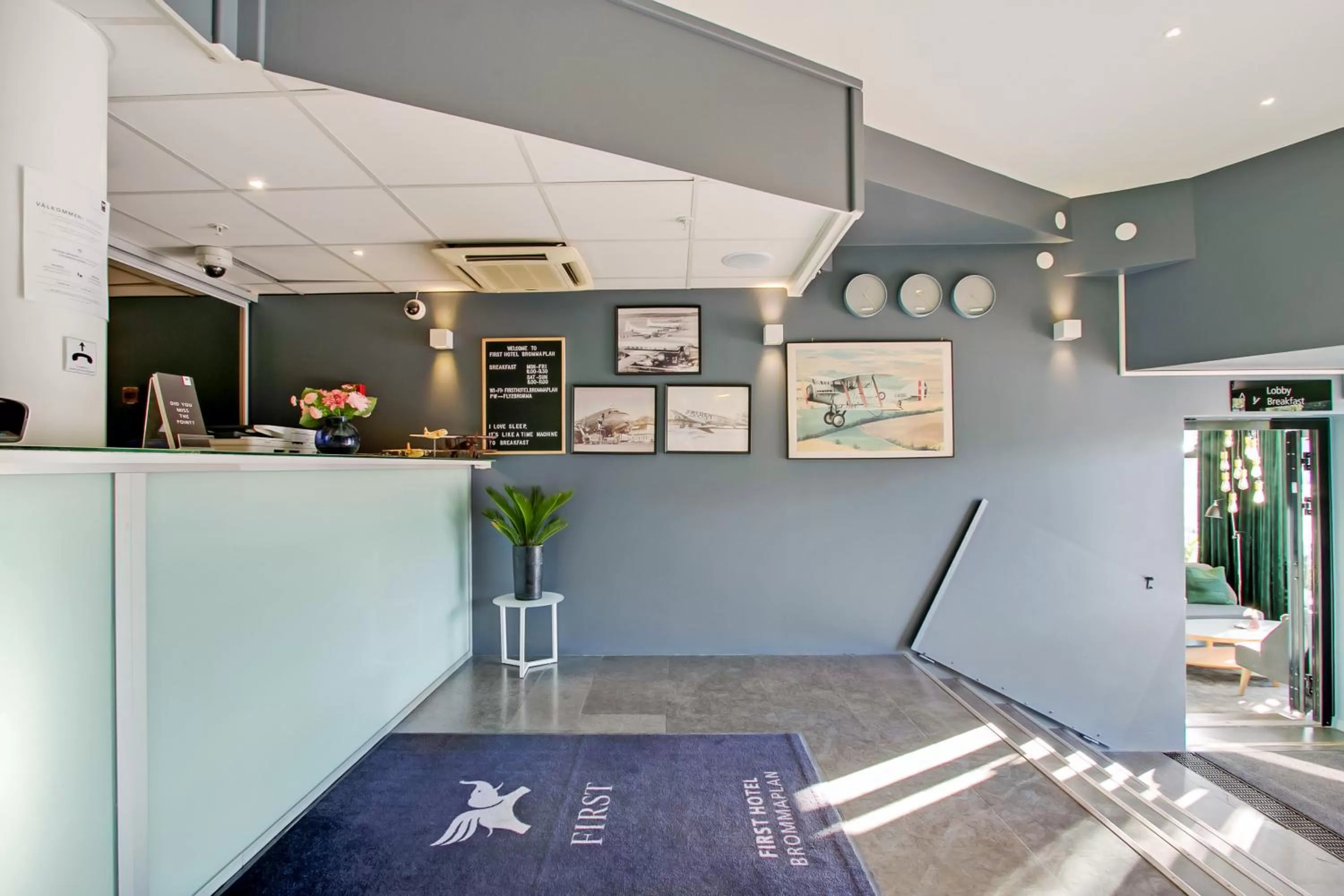 Lobby or reception in First Hotel Brommaplan