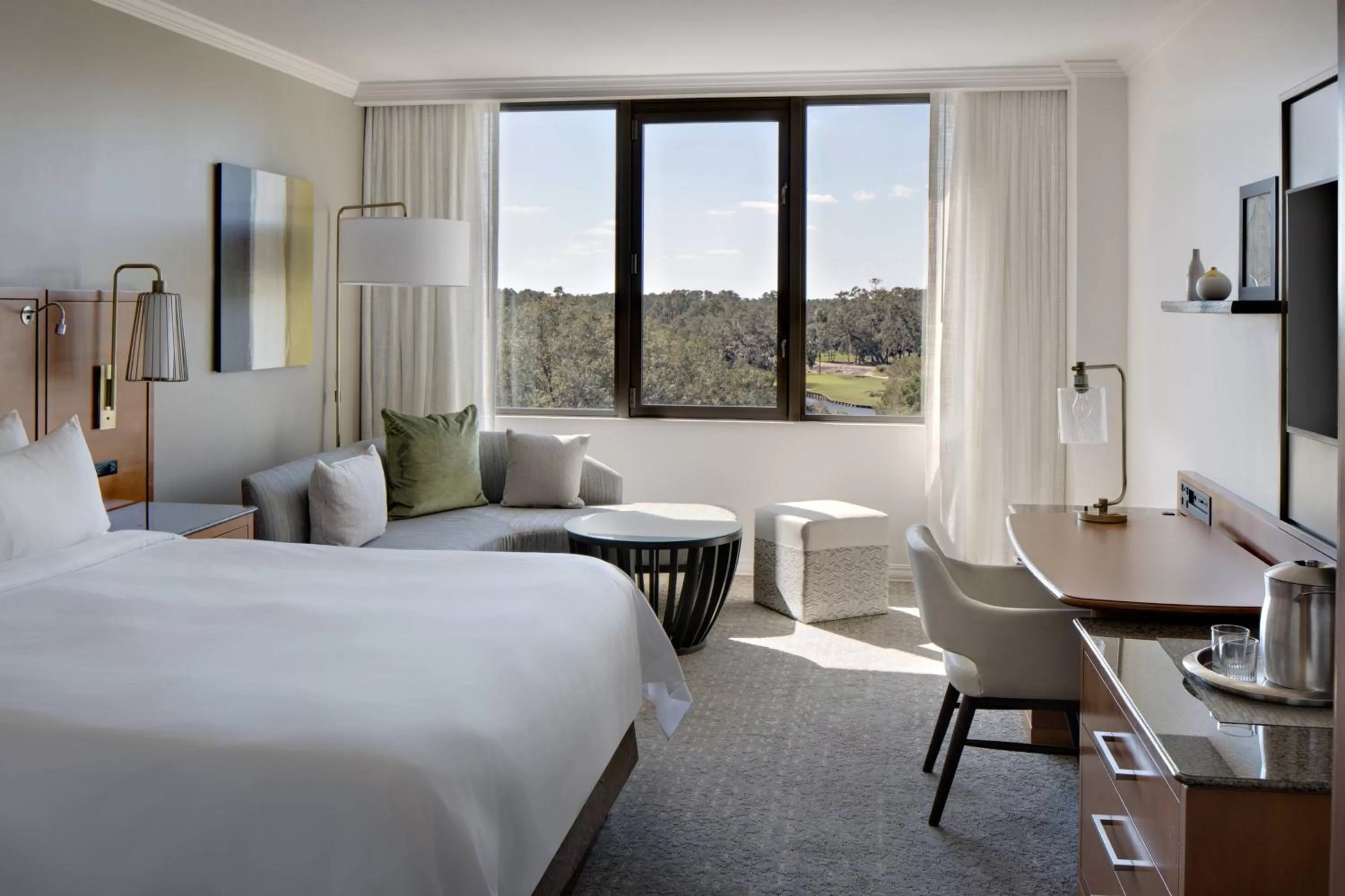 Photo of the whole room, Bed in Sawgrass Marriott Golf Resort & Spa