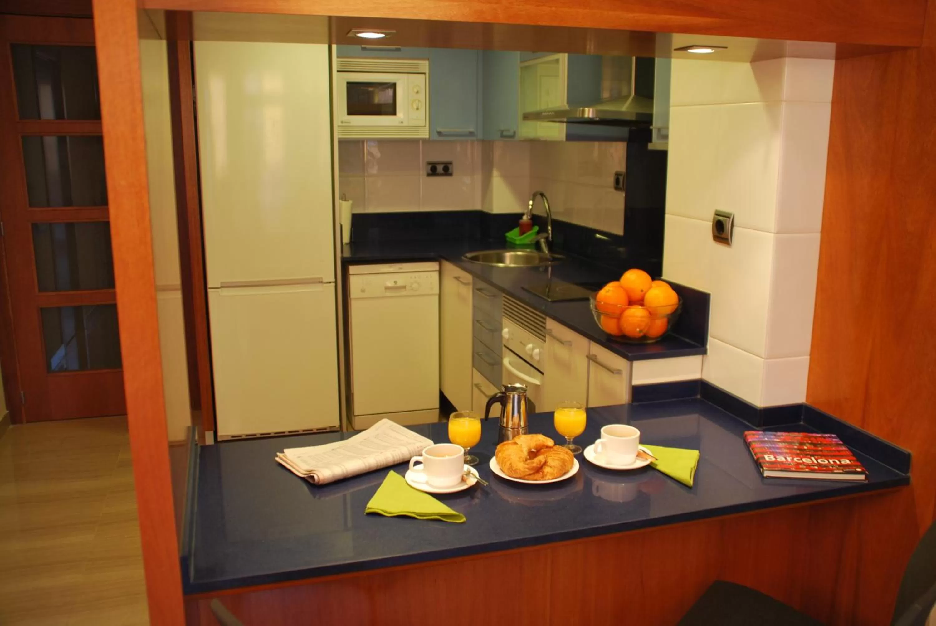 Kitchen or kitchenette in Apartaments Independencia