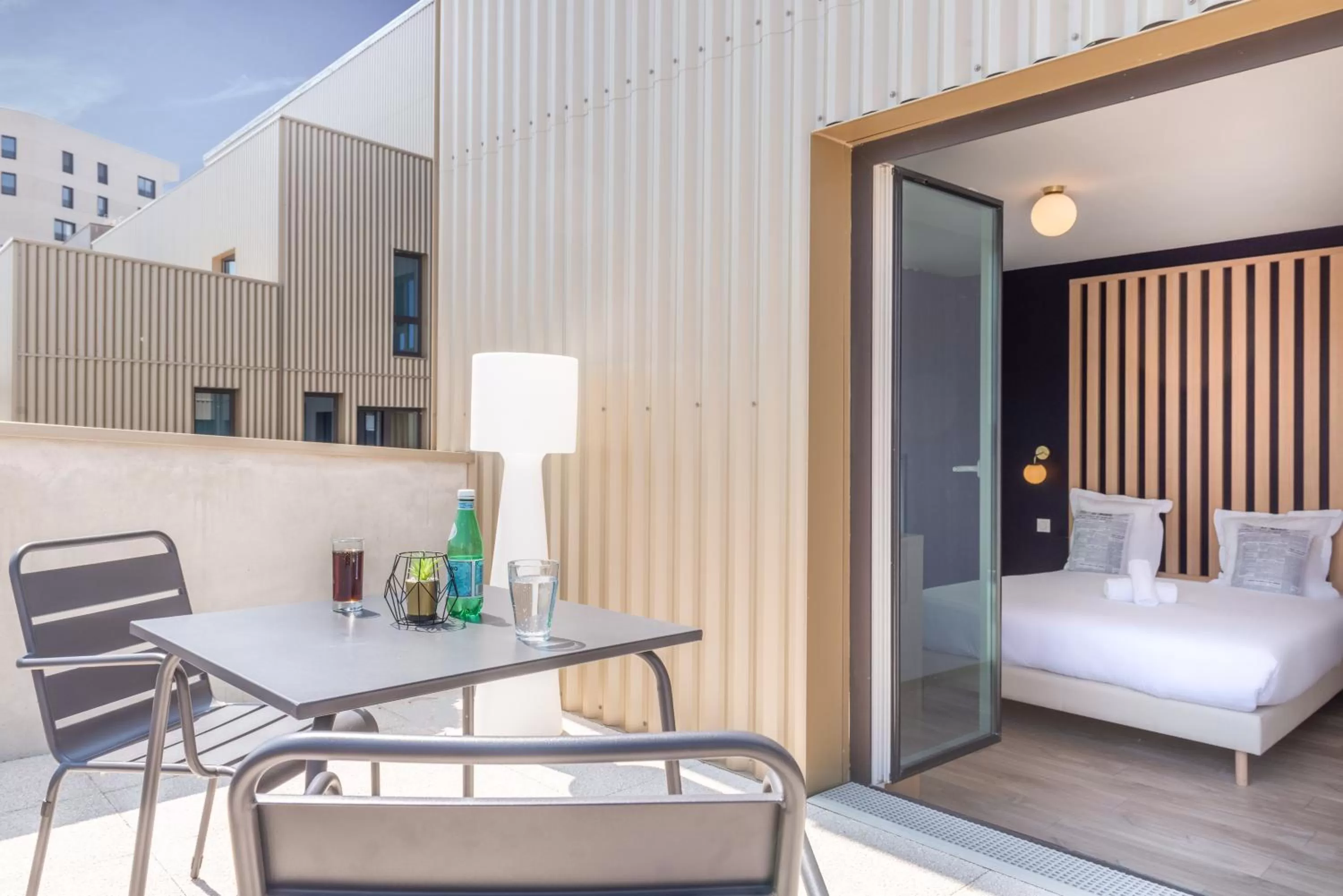 Balcony/Terrace, Bed in The Originals Résidence Le Monde Paris Ivry Confluence