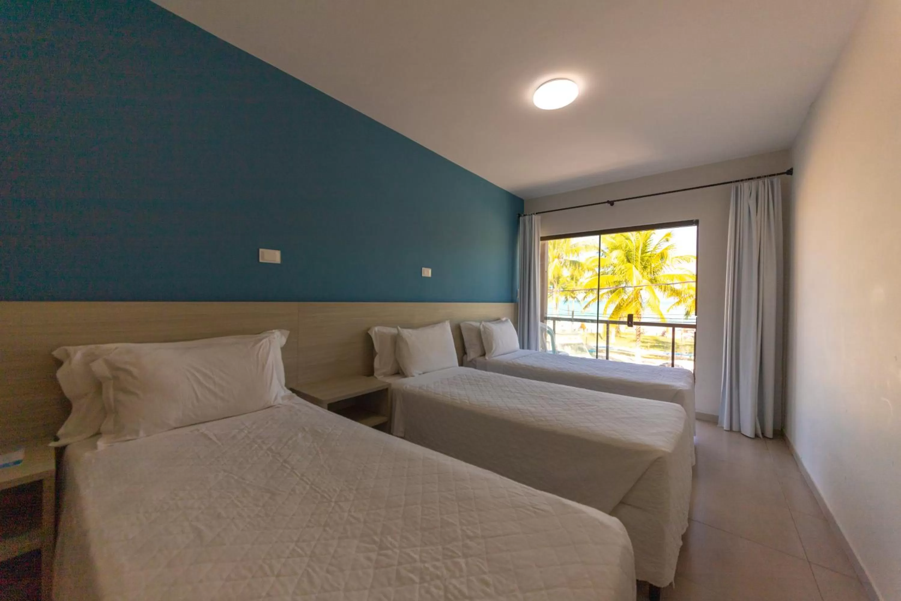 View (from property/room), Bed in Pousada Mariluz