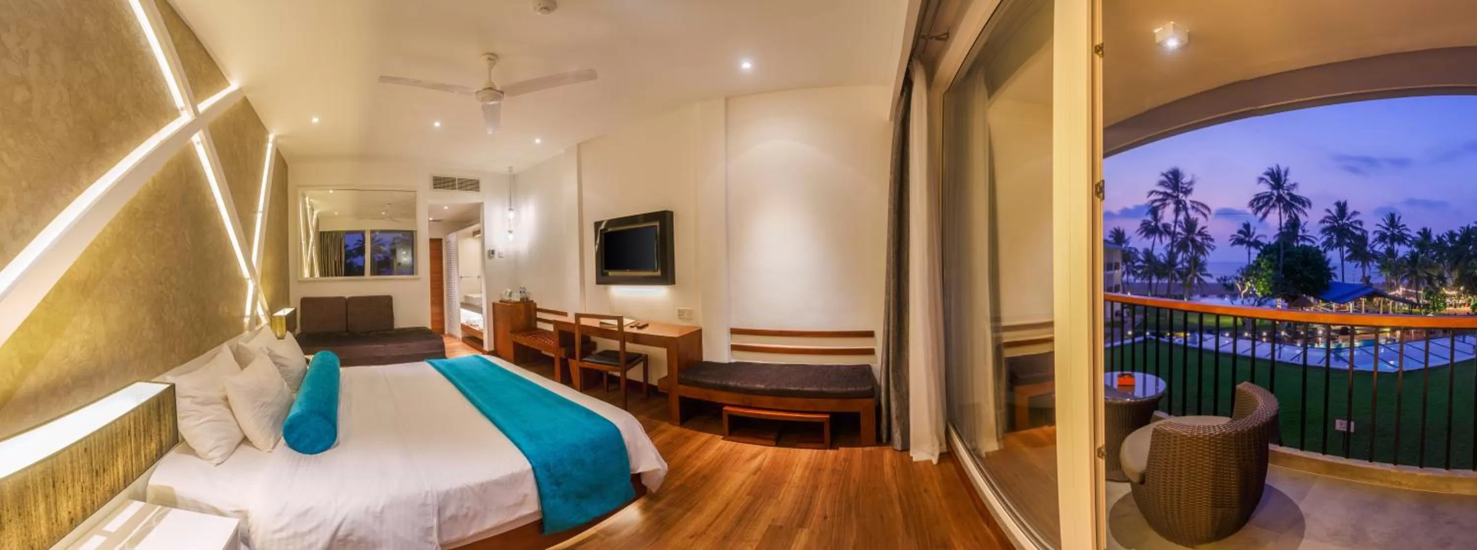 Photo of the whole room, Bed in Camelot Beach Hotel