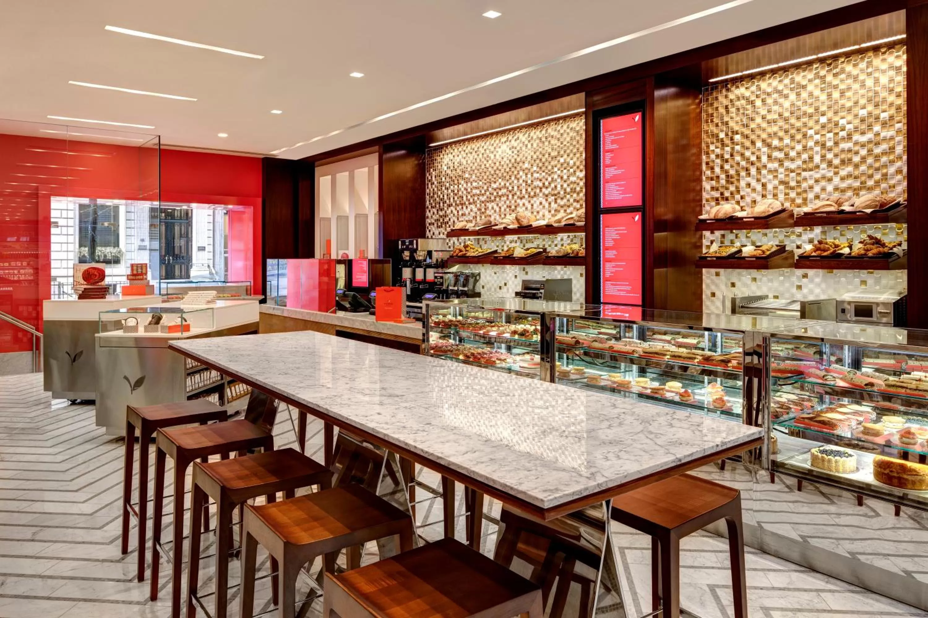 Restaurant/places to eat in Lotte New York Palace