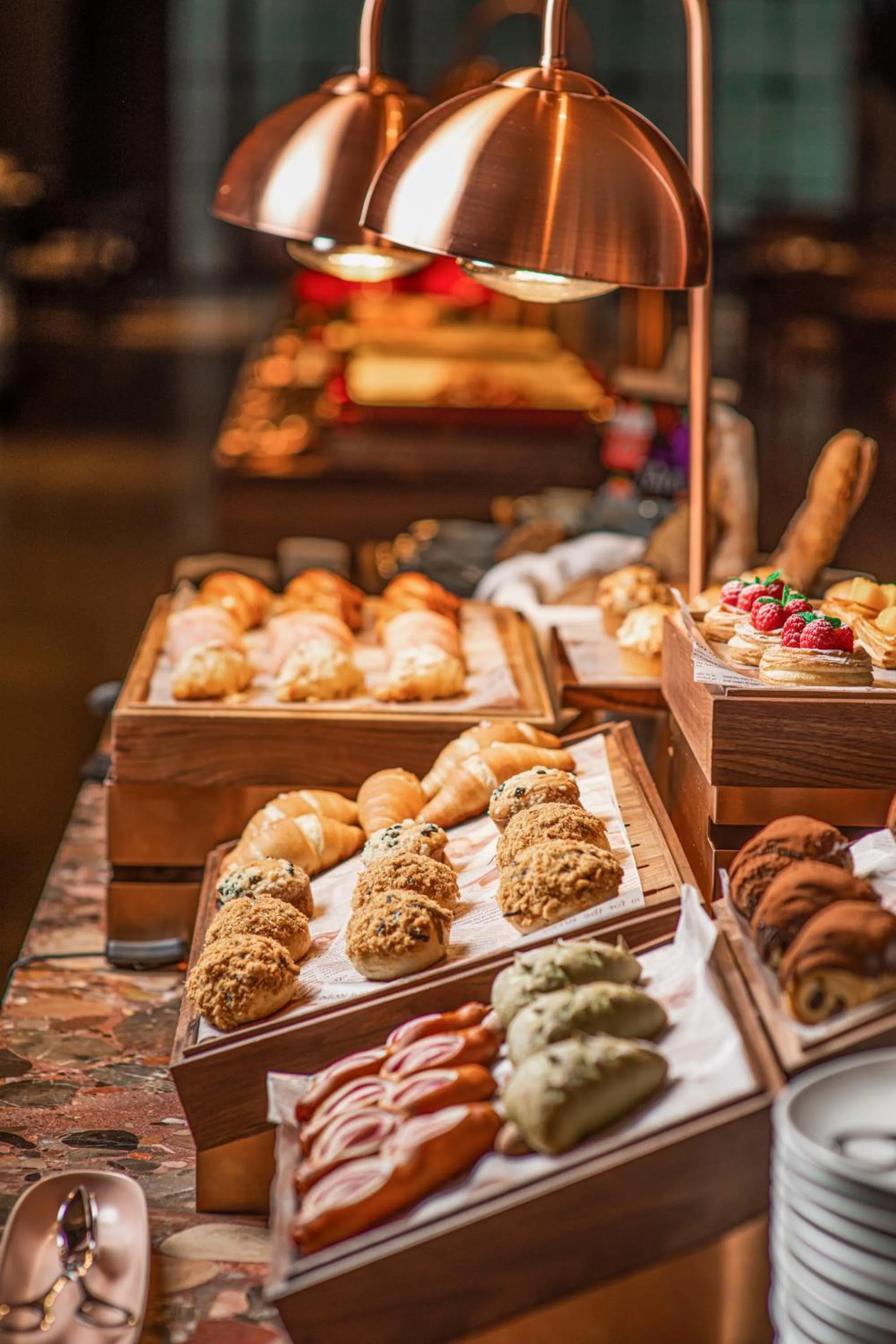 Breakfast in Hotel Indigo Hangzhou Uptown,Close to Westlake , boutique design hotel with freeflow minibar