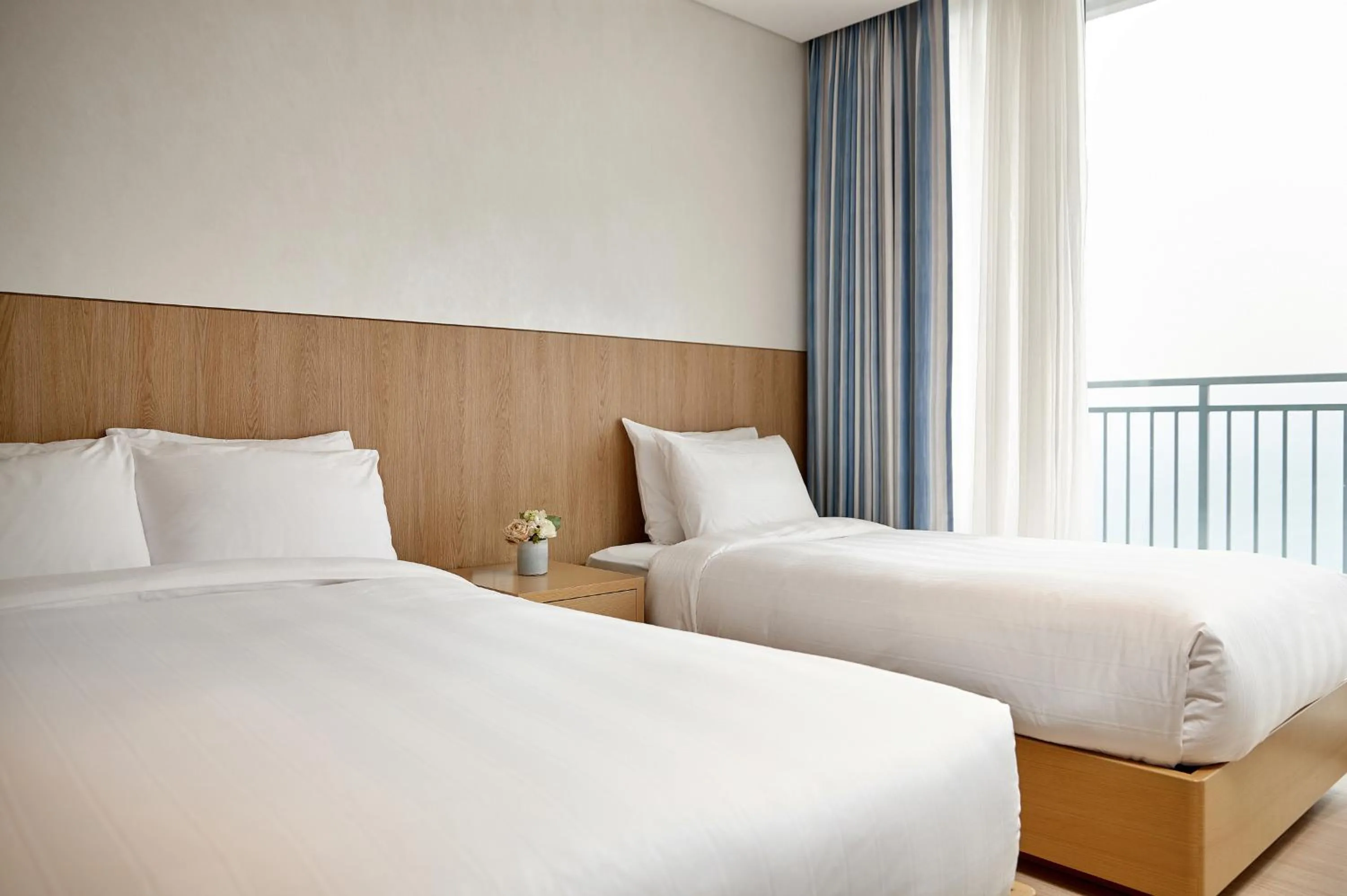 Bed in Lotte Resort Sokcho