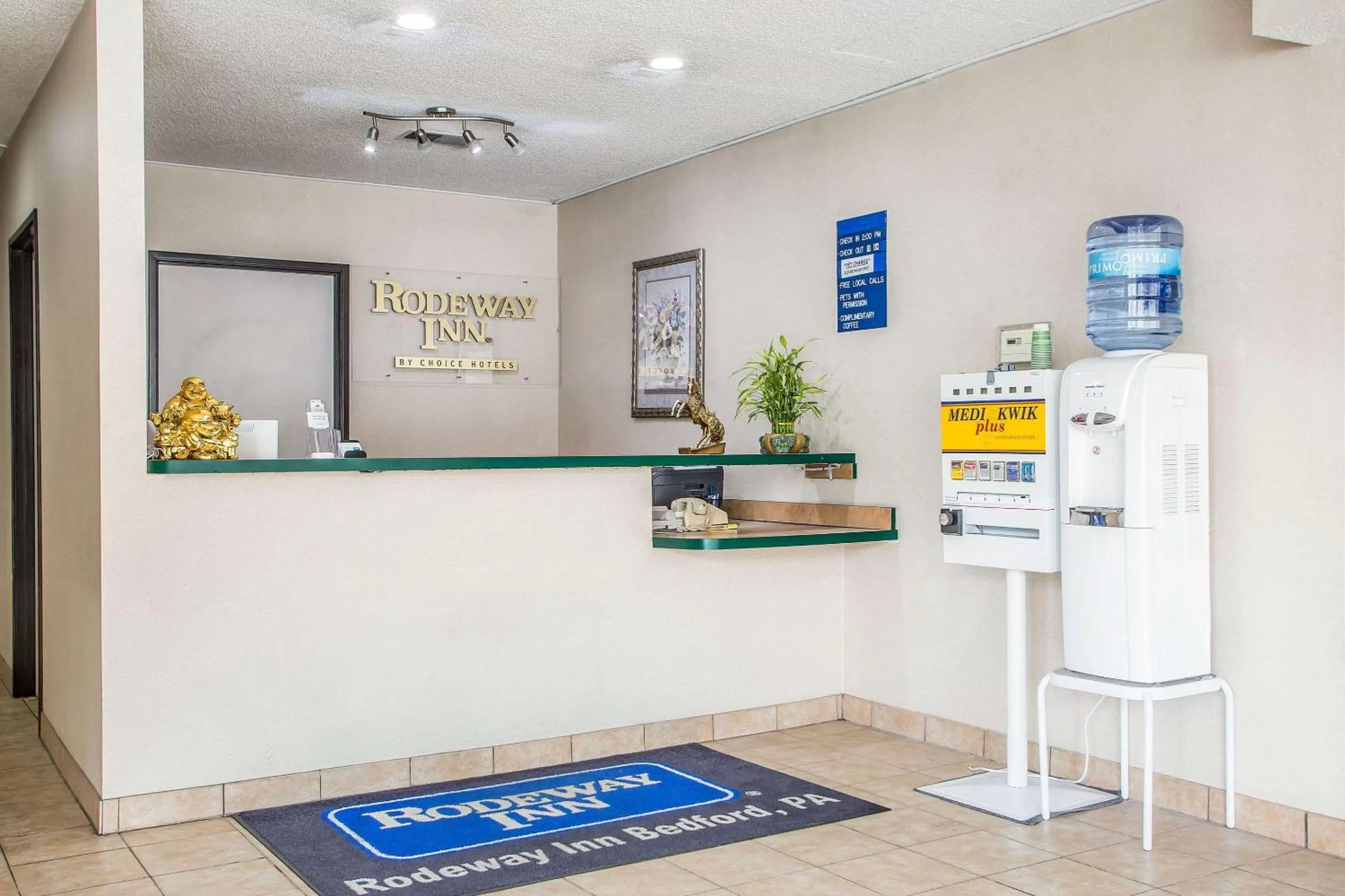 Lobby or reception in Rodeway Inn