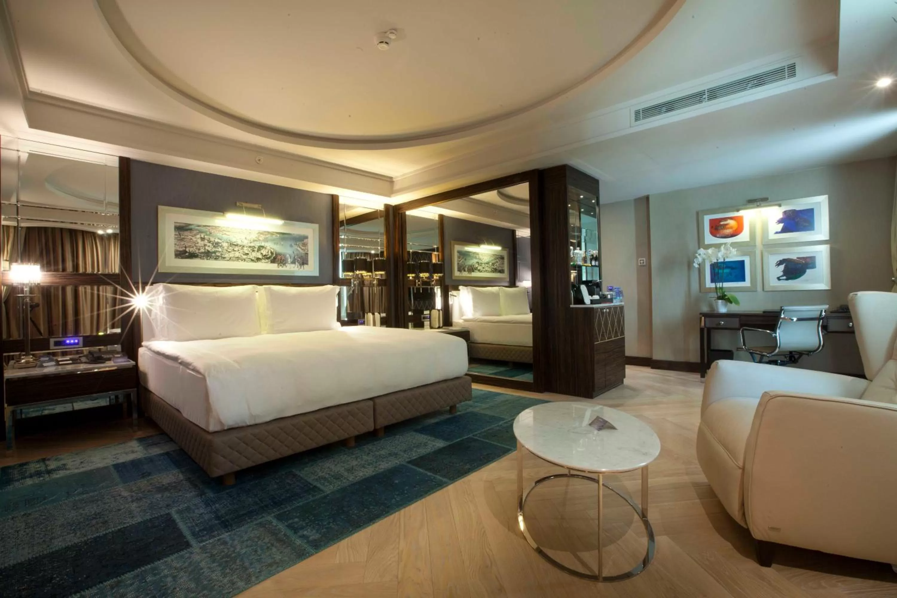 Photo of the whole room, Bed in Radisson Blu Hotel Istanbul Pera