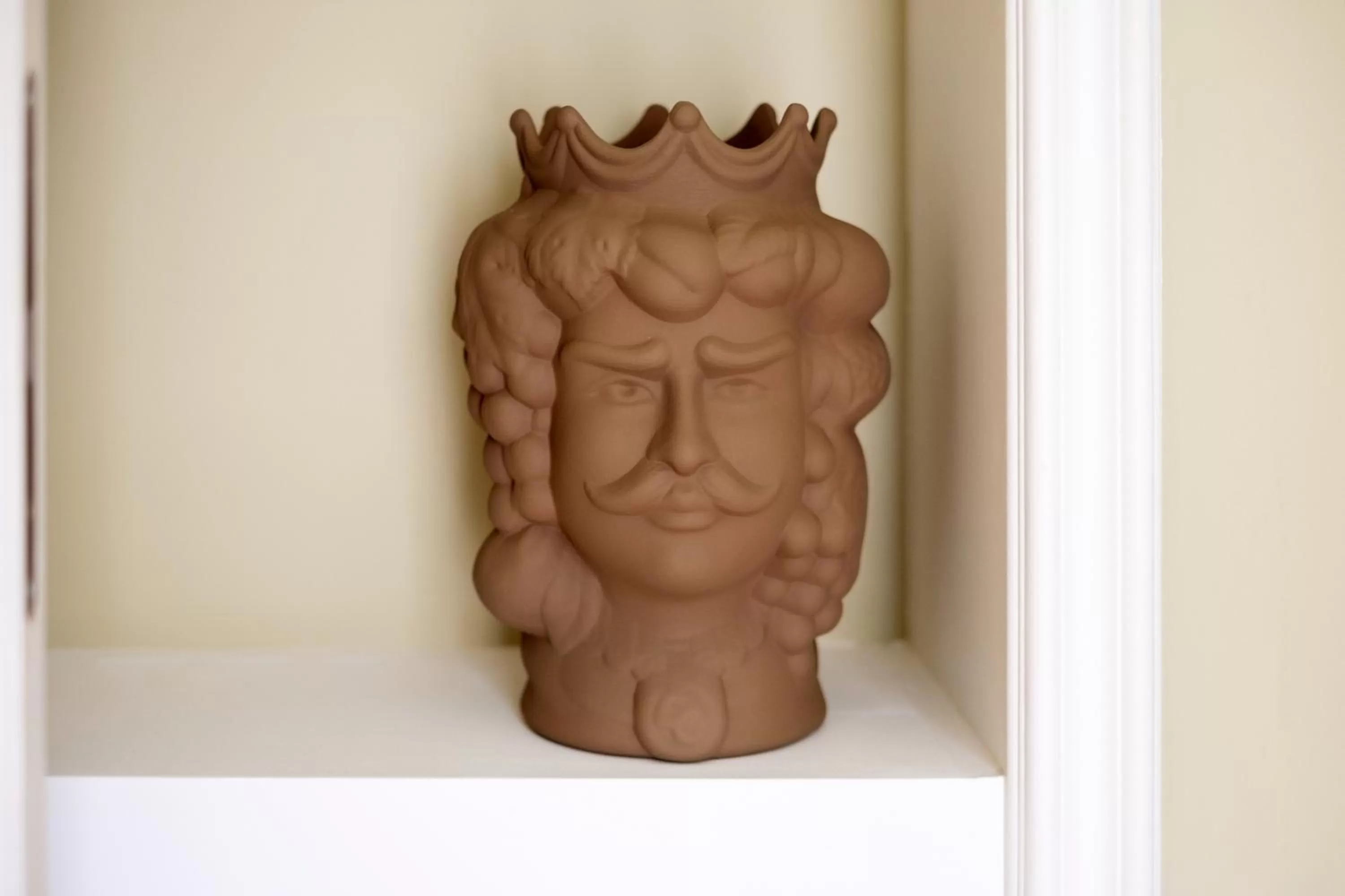 hair dresser in Mori's b&b