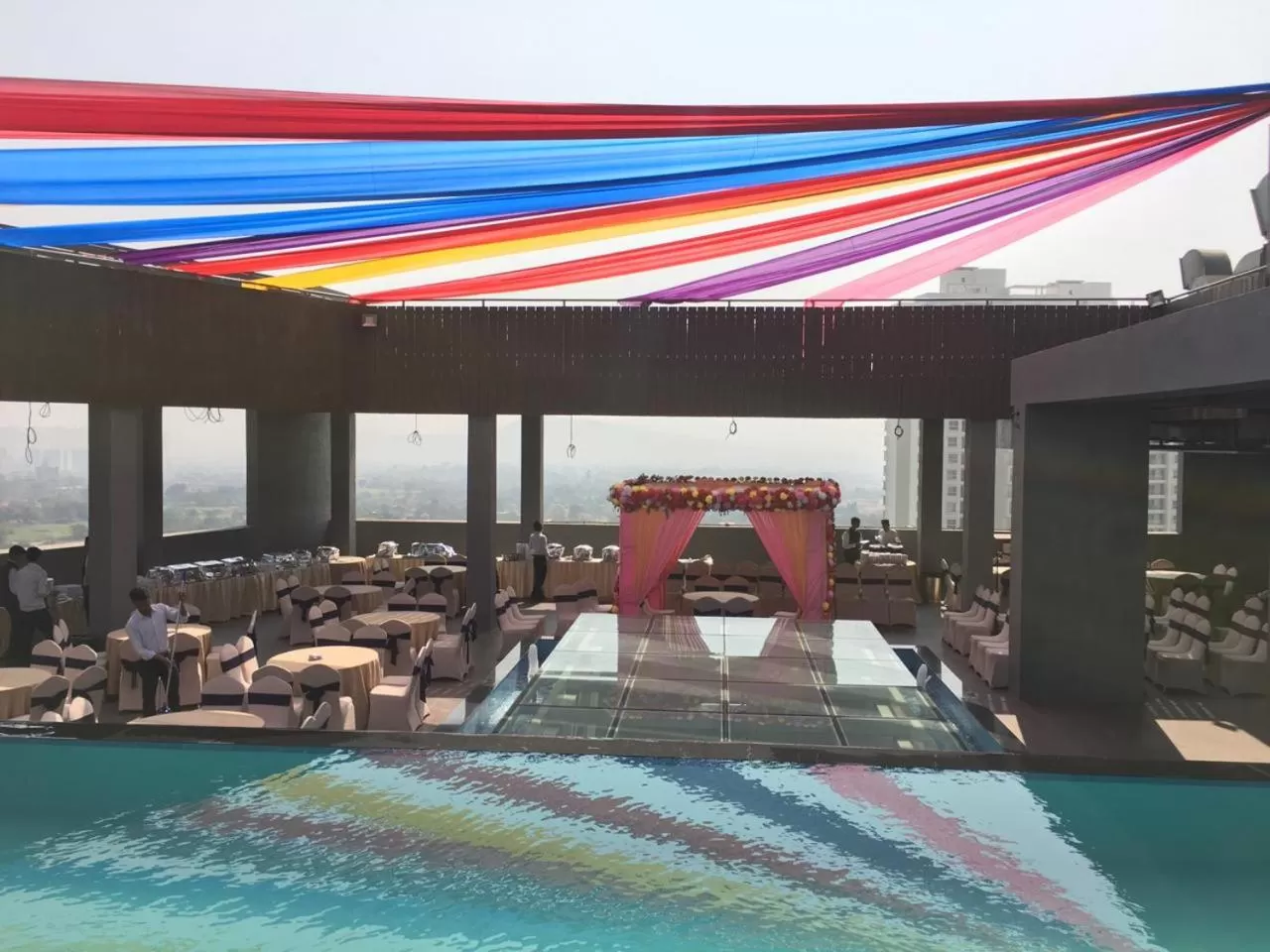 Swimming pool in Grand Tamanna Hotel