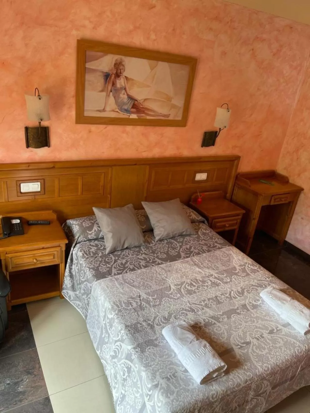 Bed in HOTEL Restaurante la barca