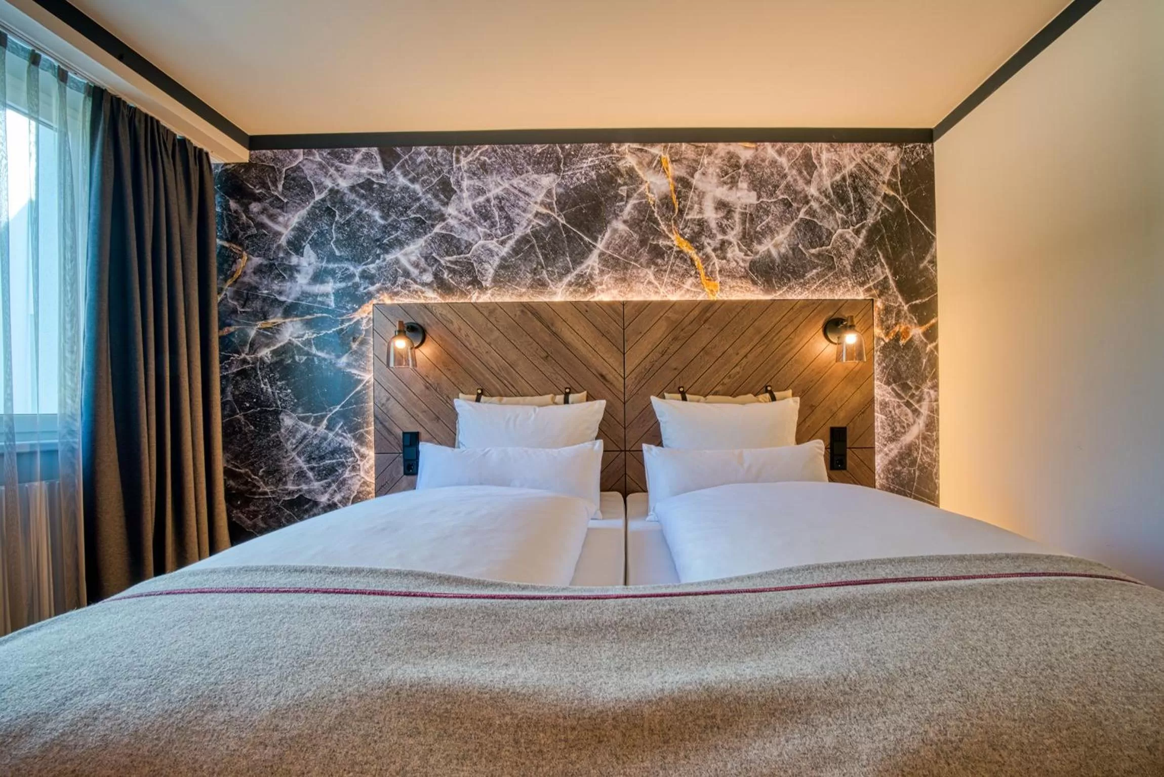 Photo of the whole room, Bed in FourSide Hotel Salzburg Messe, Trademark Collection by Wyndham