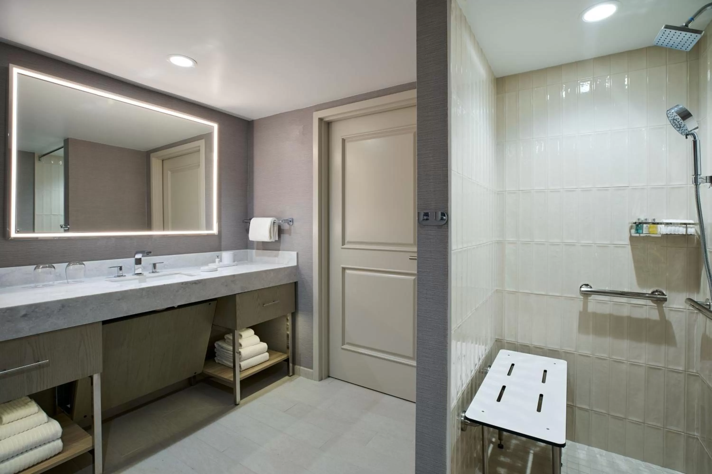 Bathroom in VEA Newport Beach, a Marriott Resort & Spa