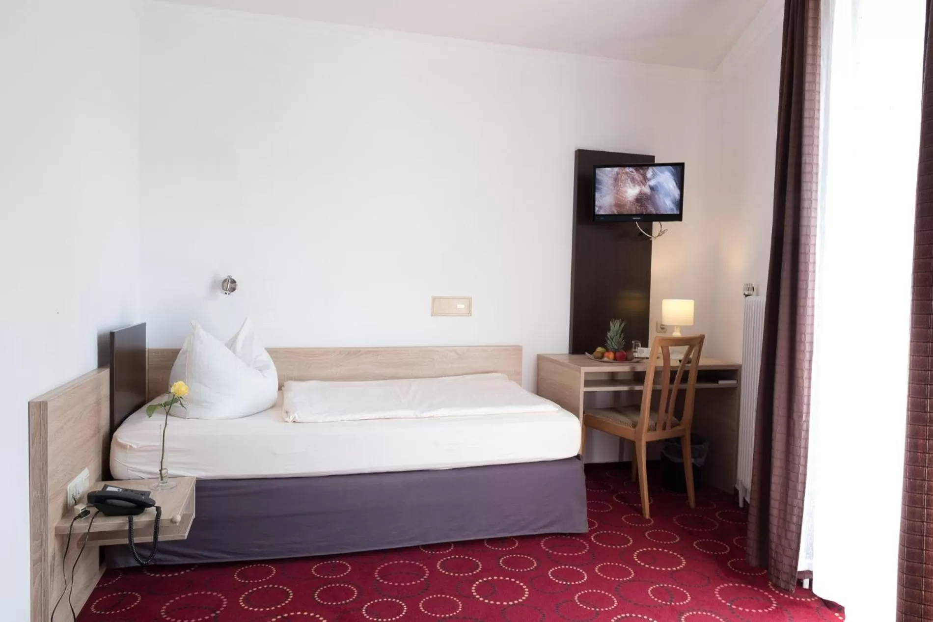 Bed in Hotel Promenade