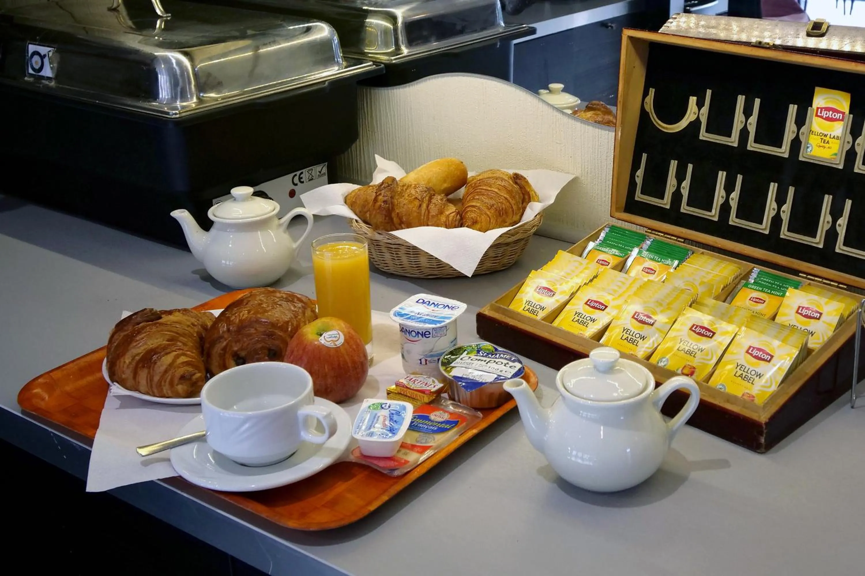 Breakfast in Le Vert Galant Villepinte Gare Vert Galant Parc des Expositions