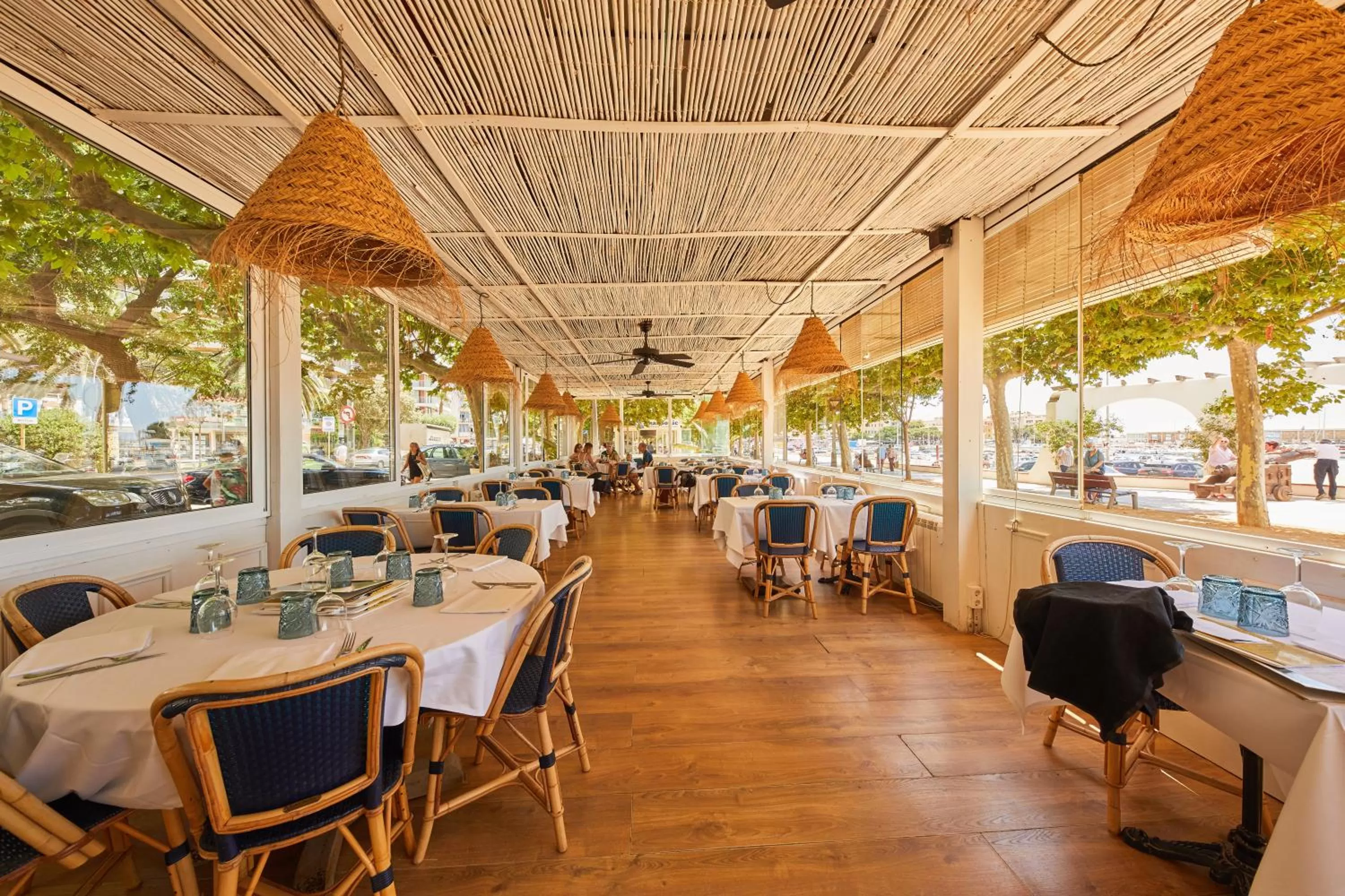 Restaurant/places to eat in Hotel Trias