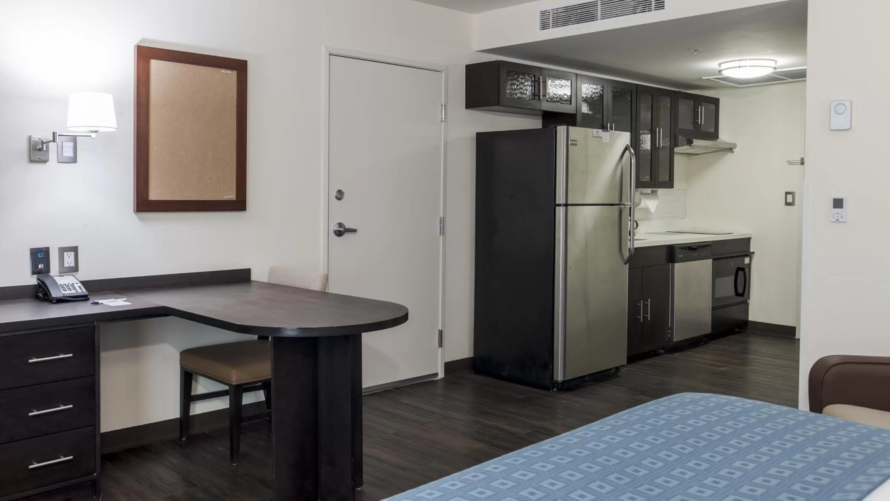 Photo of the whole room in Candlewood Suites - Queretaro Juriquilla by IHG