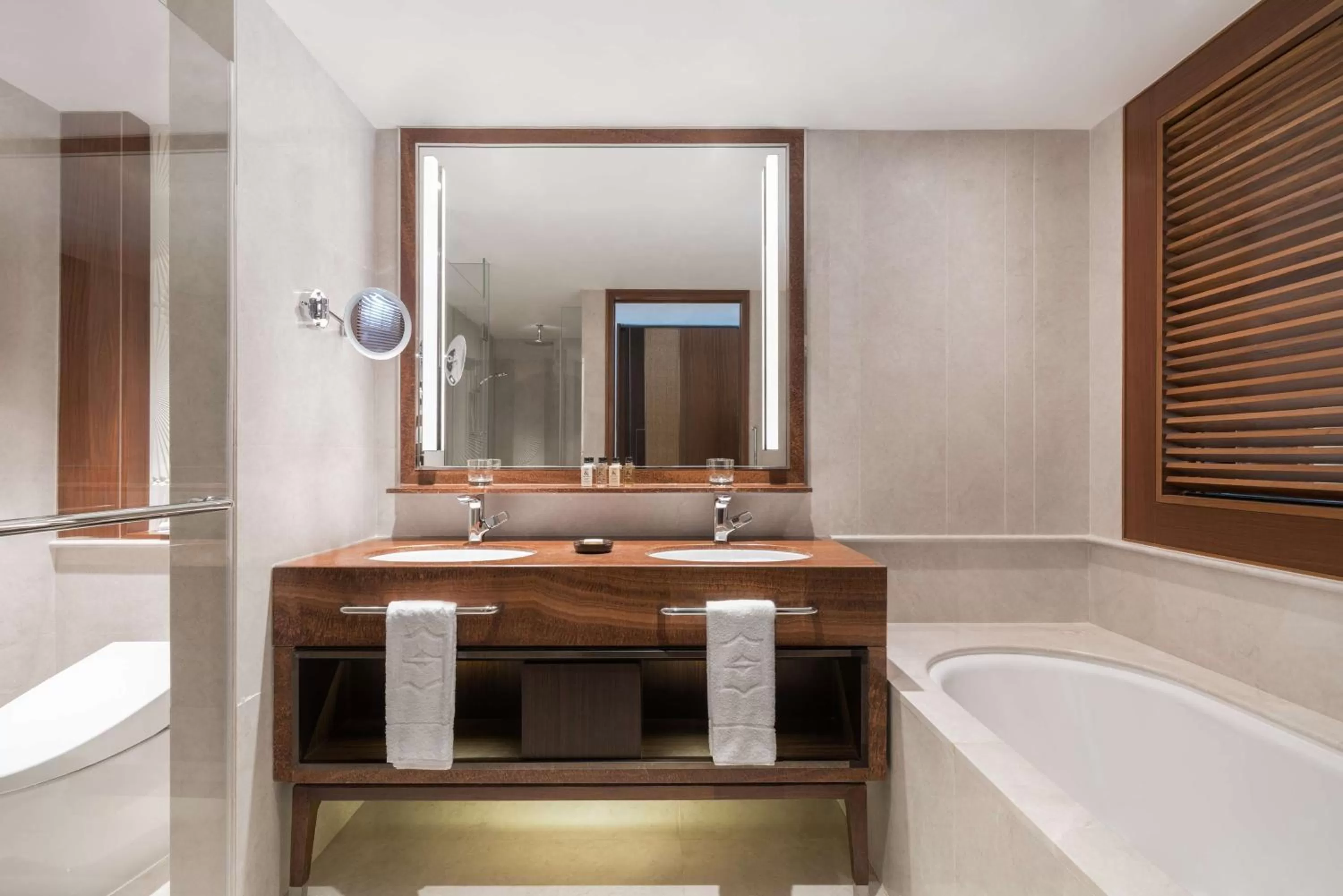 Bathroom in Shangri-La Singapore