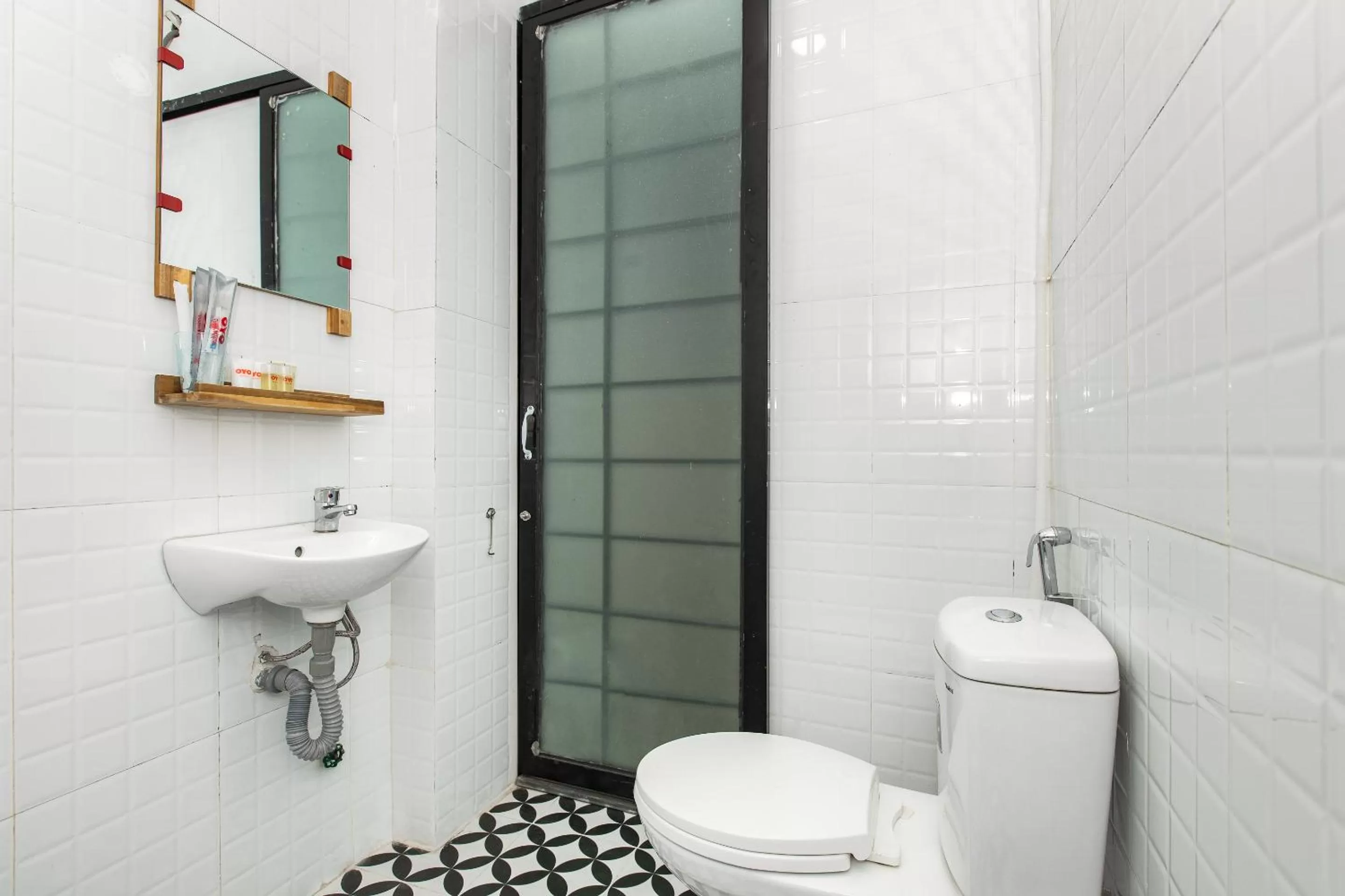 Bathroom in GIS Hotel Nha Trang & Motorbike Rental