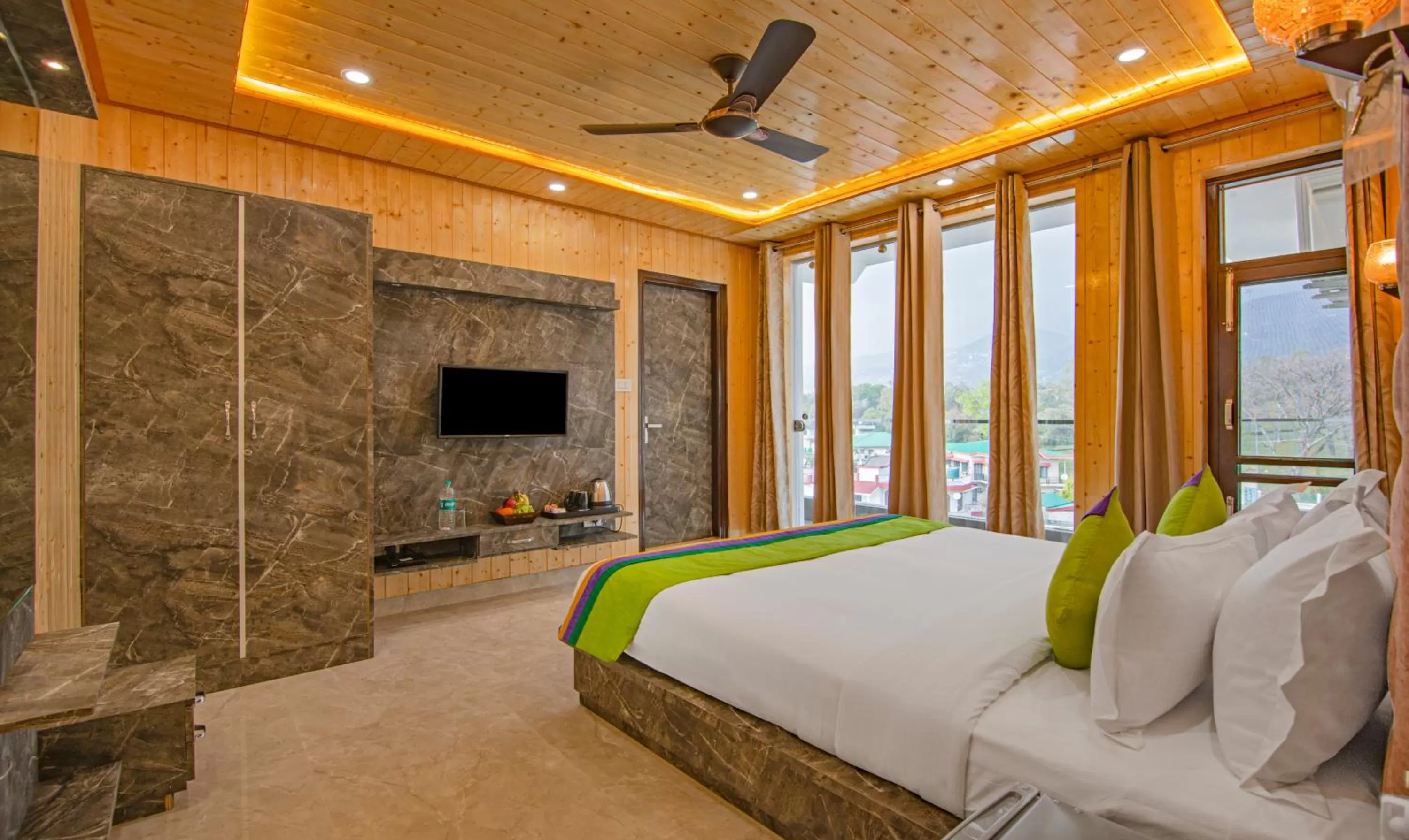 Bedroom, Bed in Treebo Ortus Residency