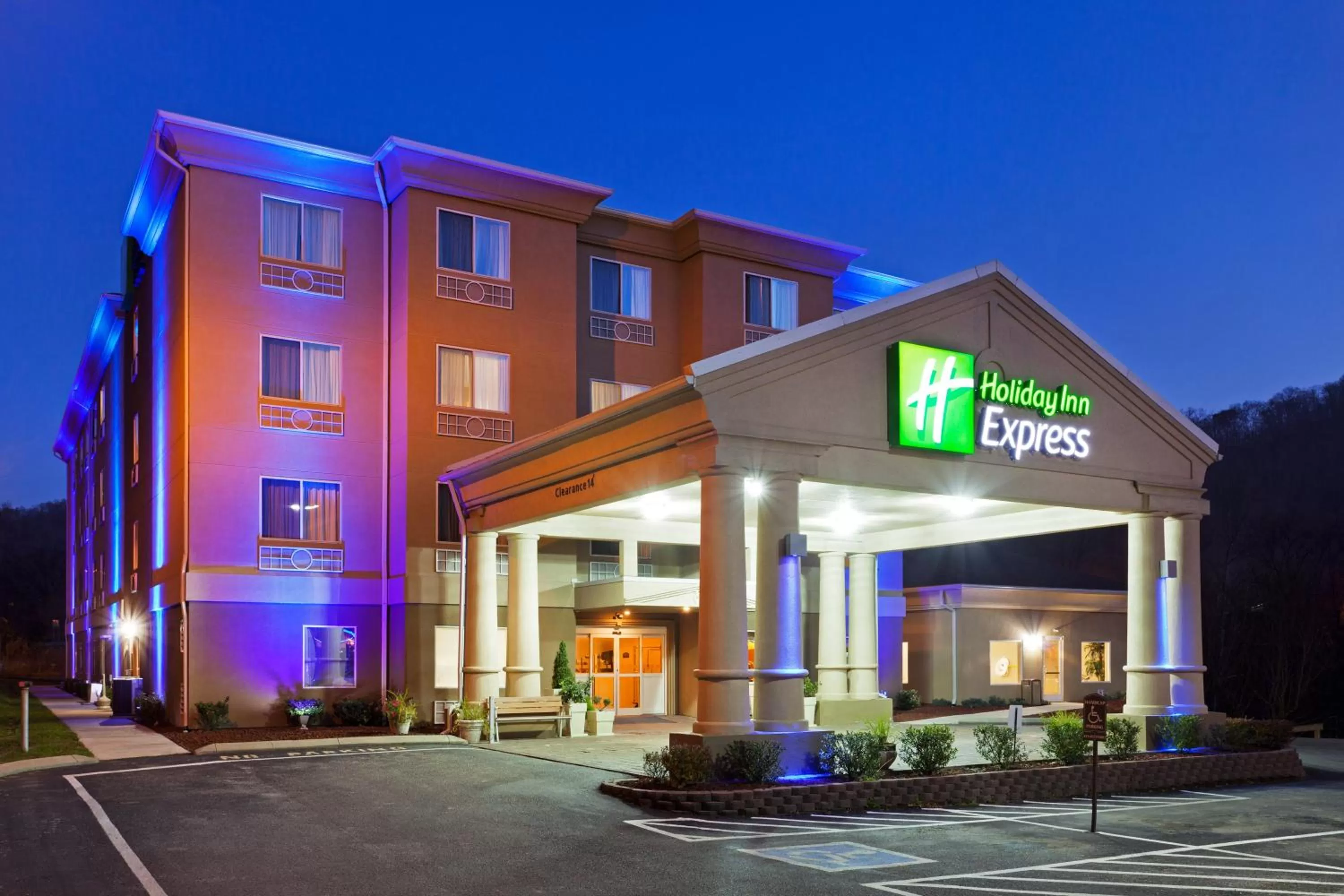 Property building in Holiday Inn Express and Suites Pikeville by IHG