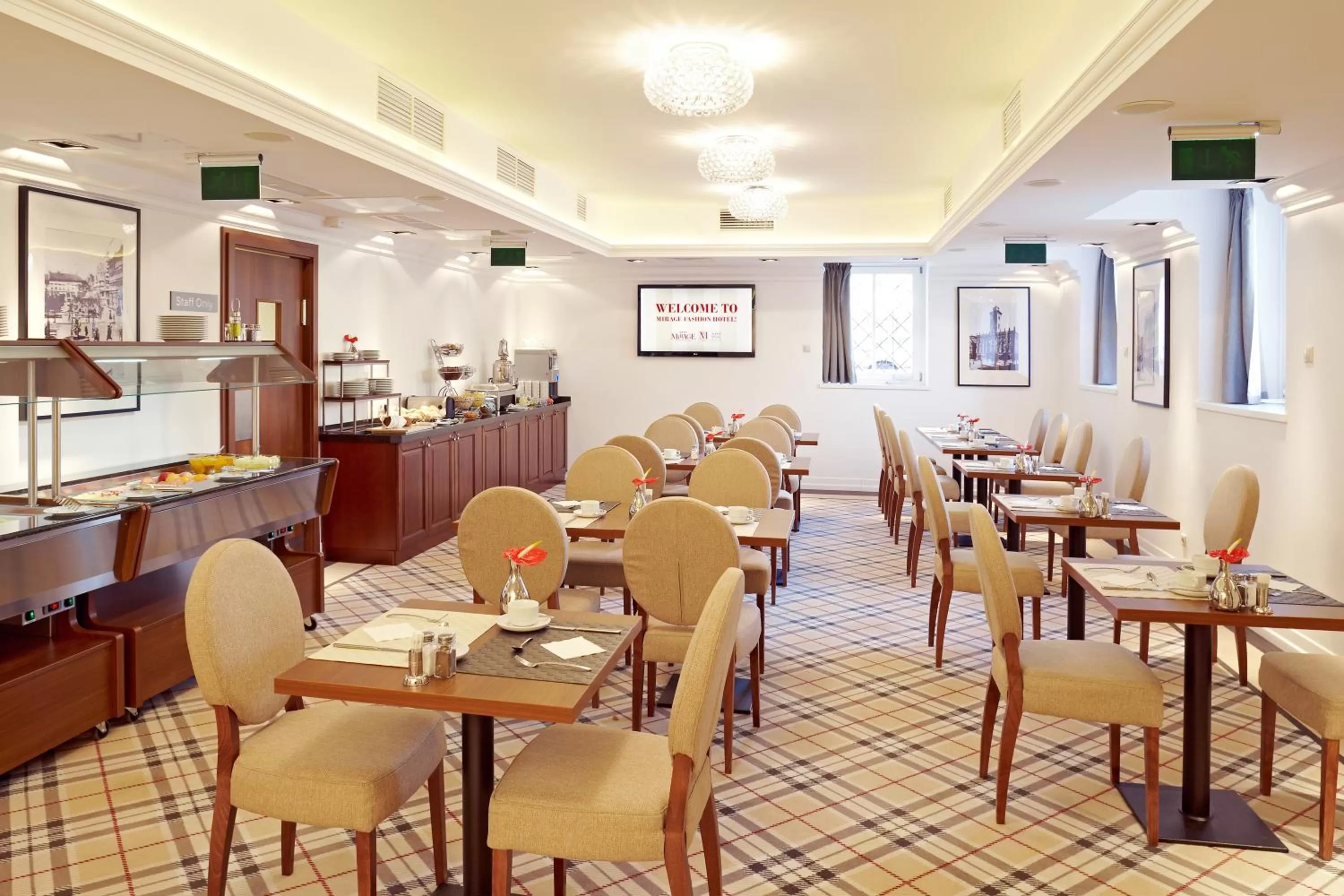 Restaurant/places to eat in Mirage Medic Hotel