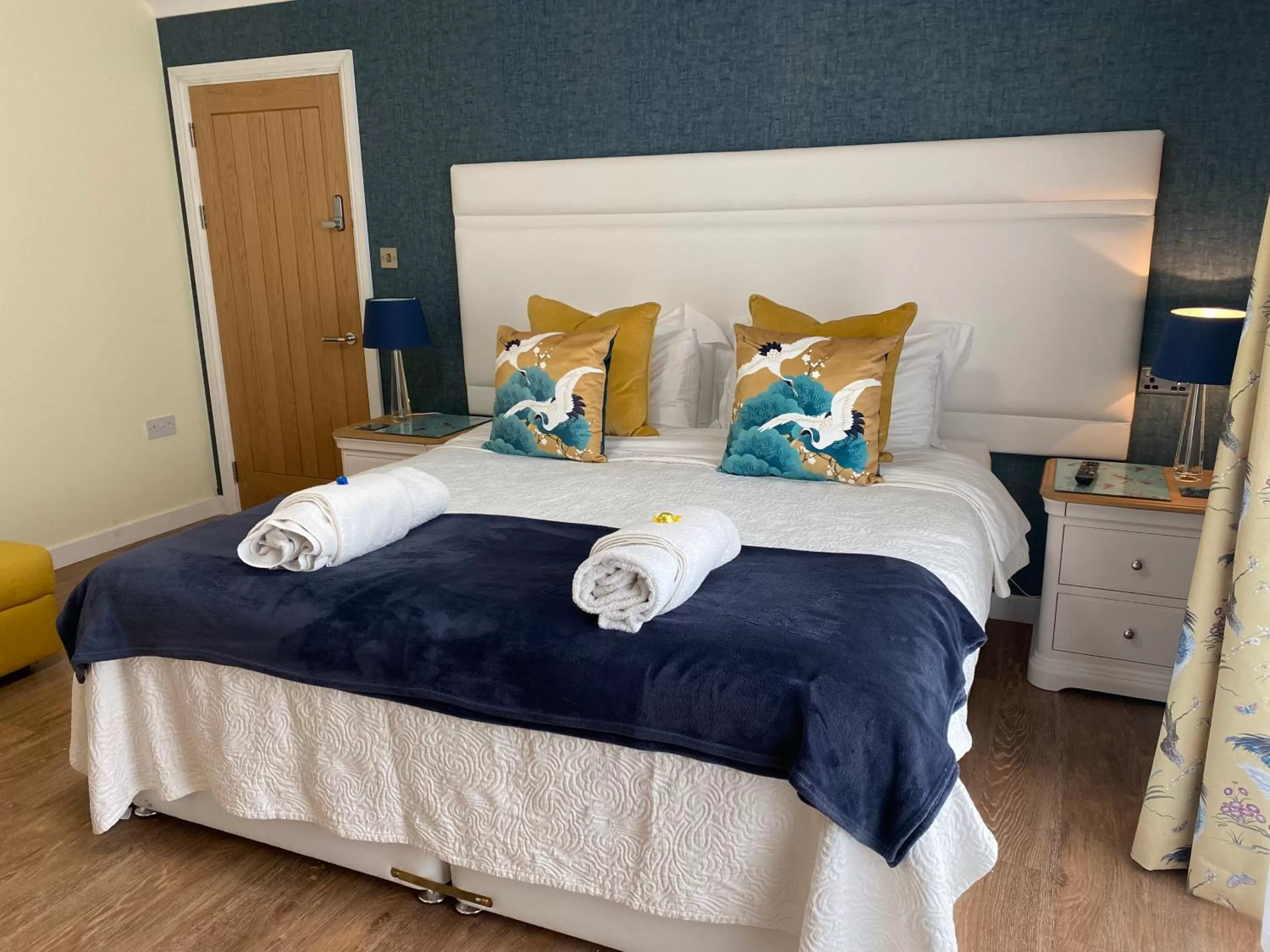 Bed in Toppesfield House B&B