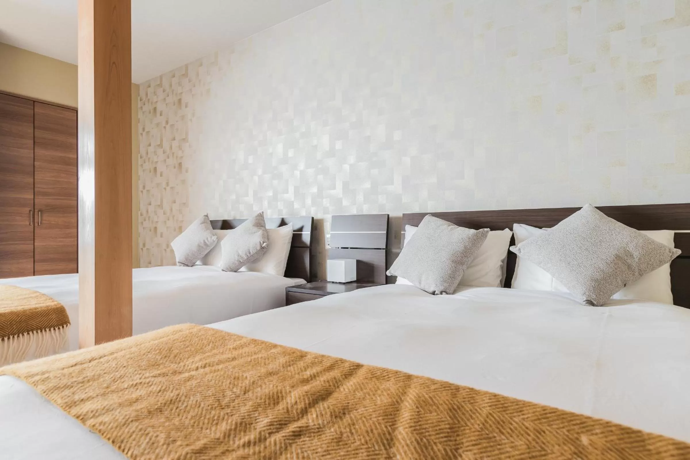 Photo of the whole room, Bed in Playsis Asakusa