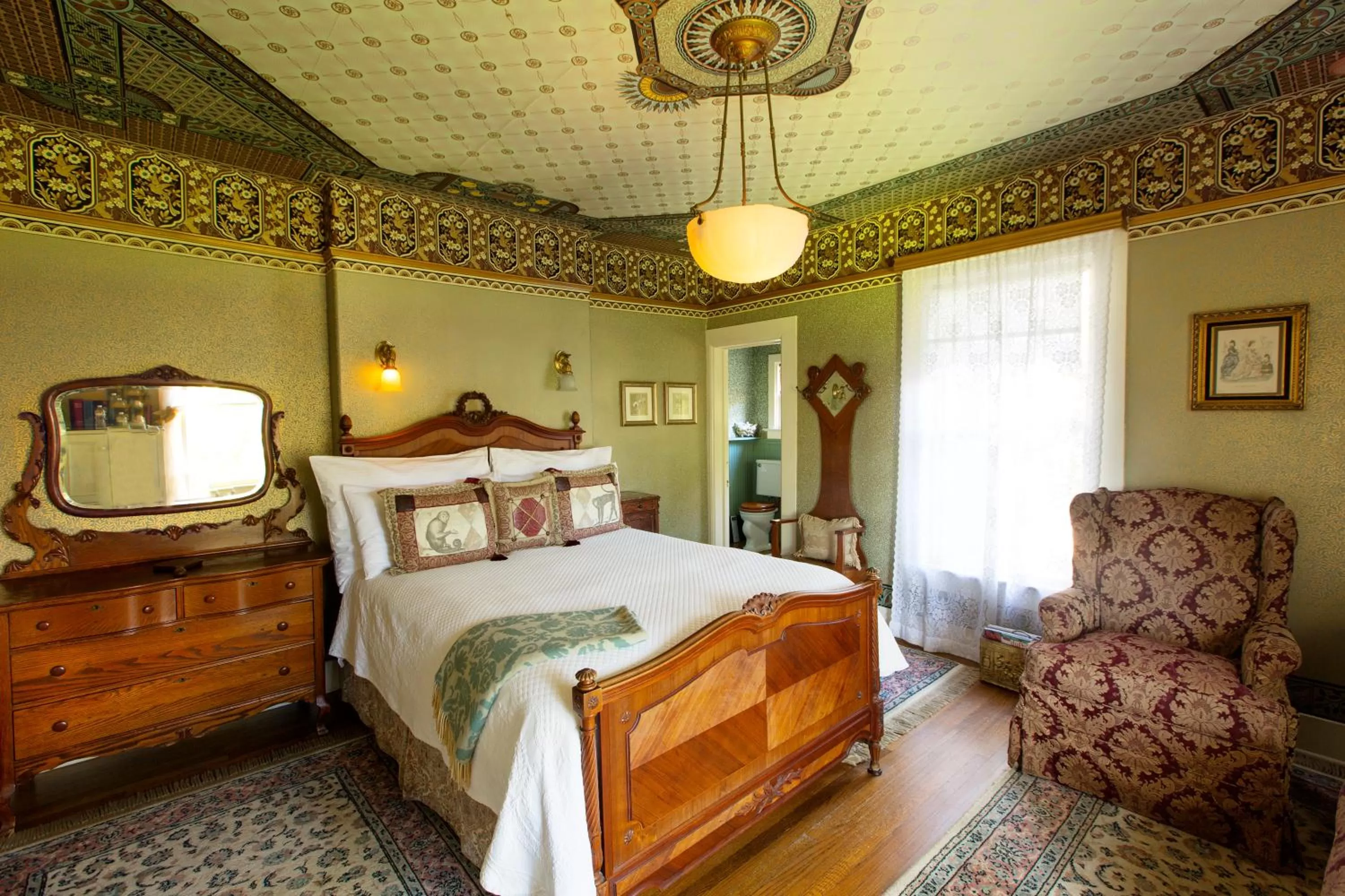 Bedroom in Simpson House Inn