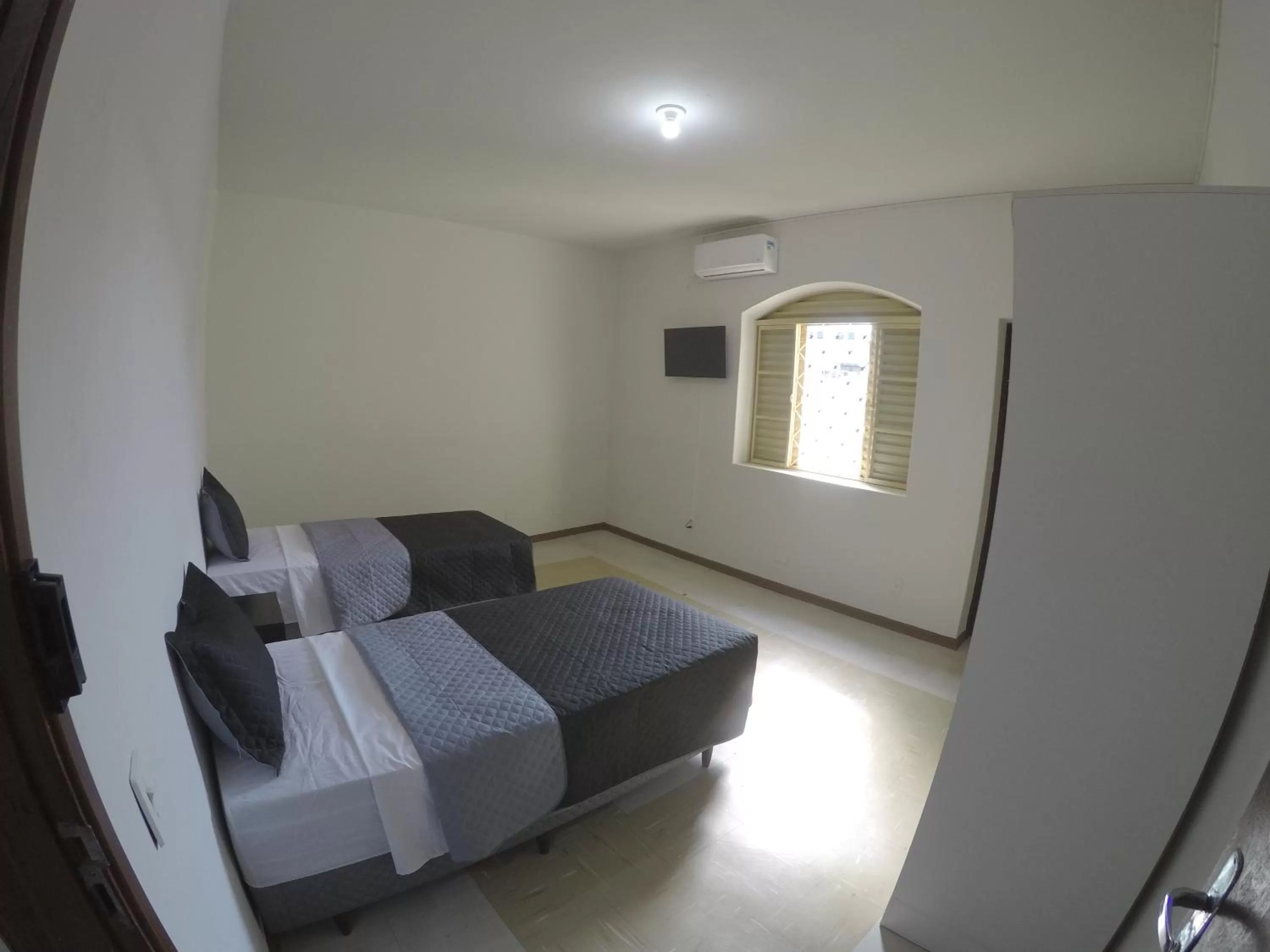 Bedroom in Quartos Delfim Moreira