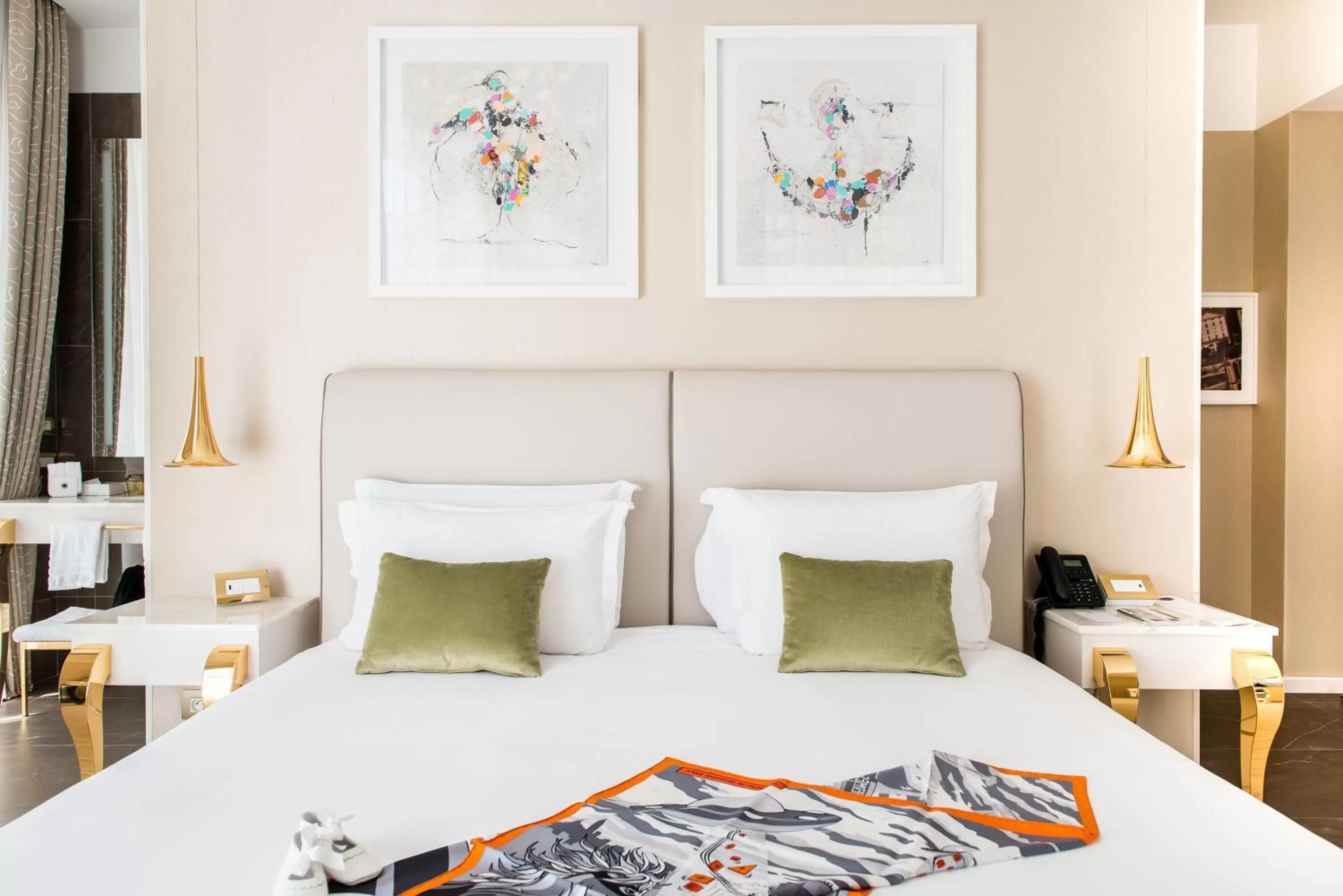 Photo of the whole room, Bed in Boscolo Lyon Hotel & Spa