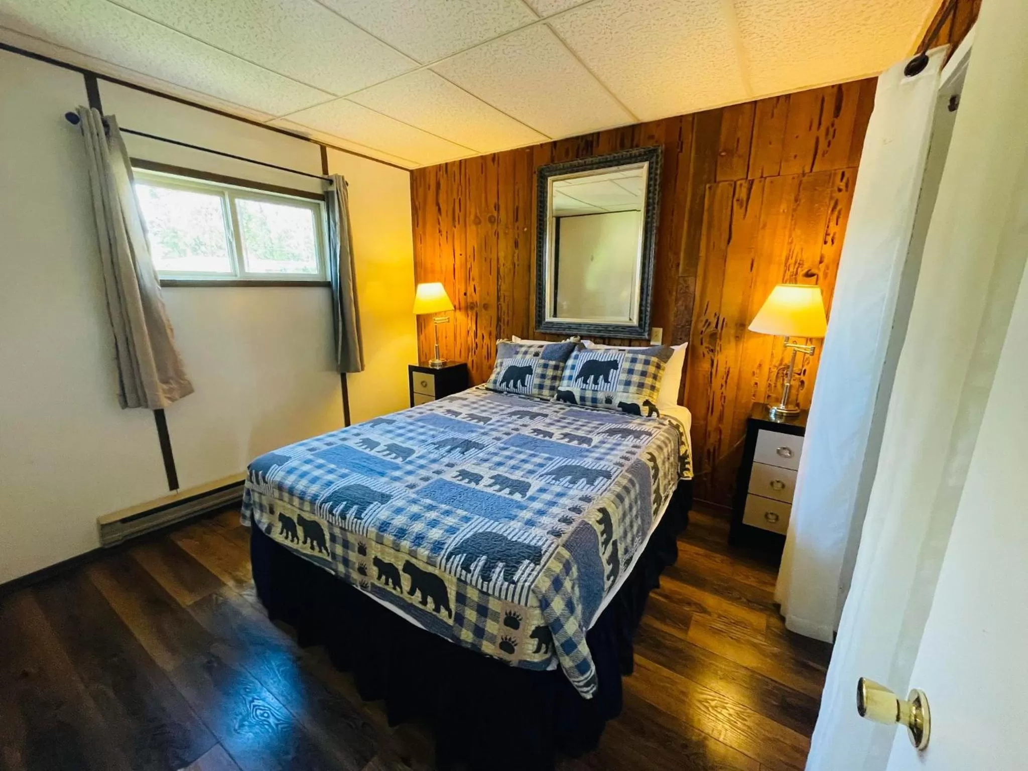 Bed in Riverfront Lodging