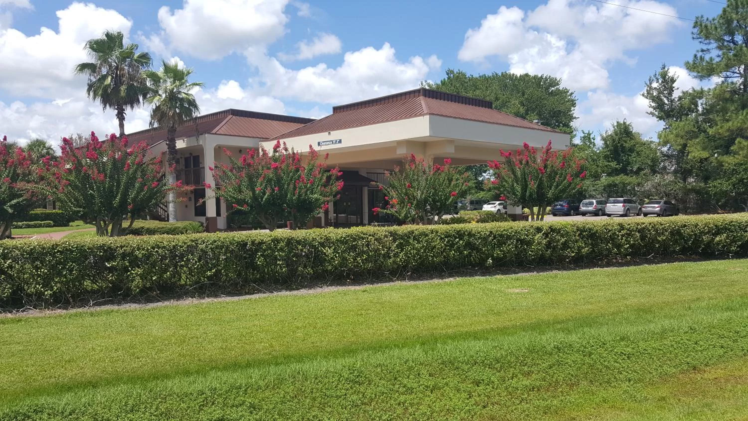 Property building in Days Inn by Wyndham Jacksonville Airport