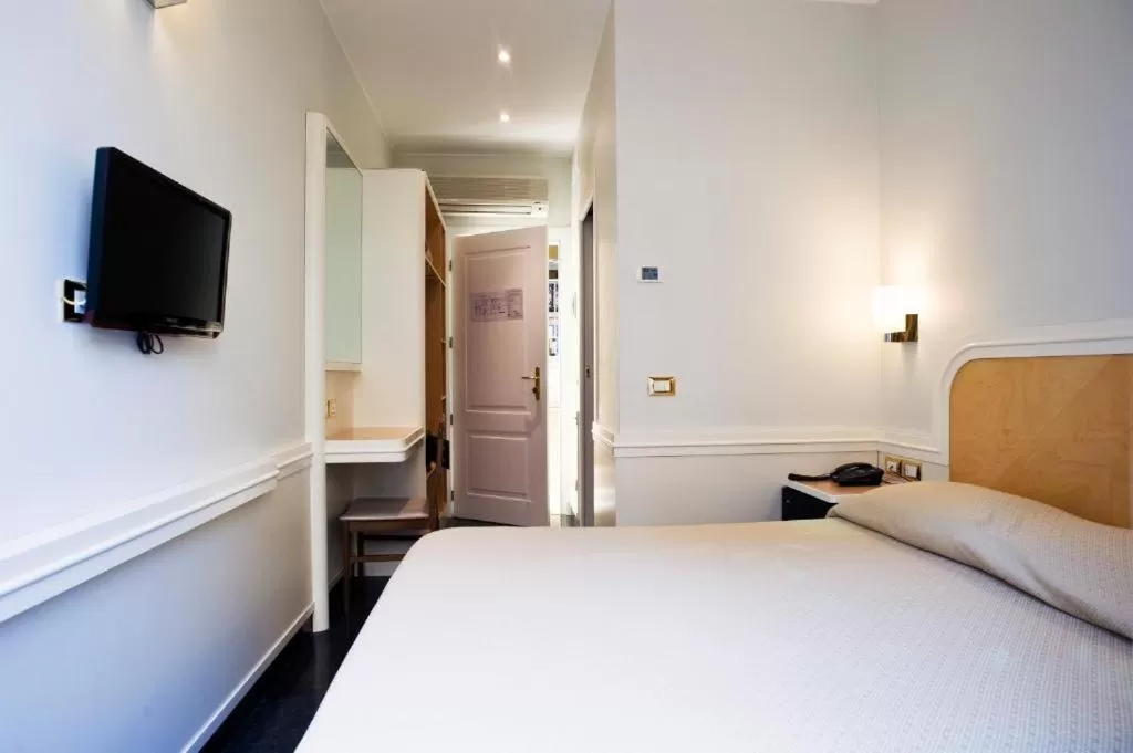 Bed in Hotel Astoria Garden