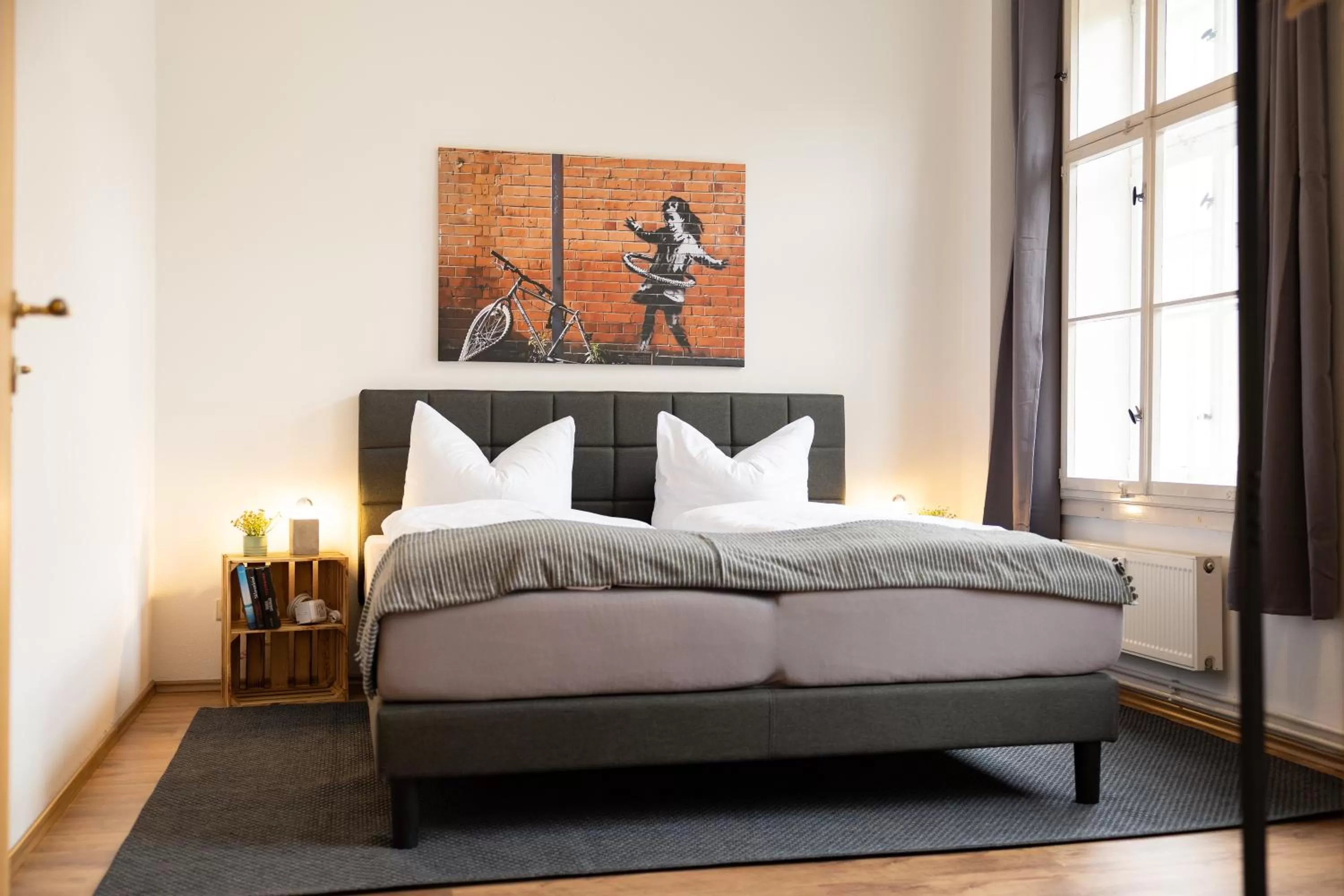 Bed in Apartments an der Oper - Innenstadt - Zentral - Küche - Wifi - Powered by Ko-Living